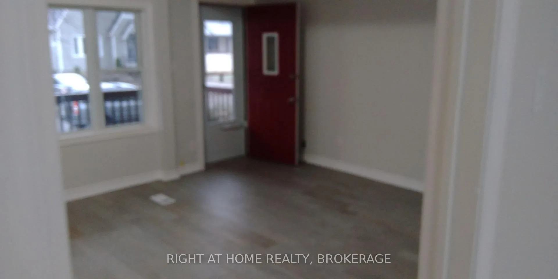 Photo 5 of Unit Main, 34 Junkin Street, St. Catharines, Downtown — HOMEH