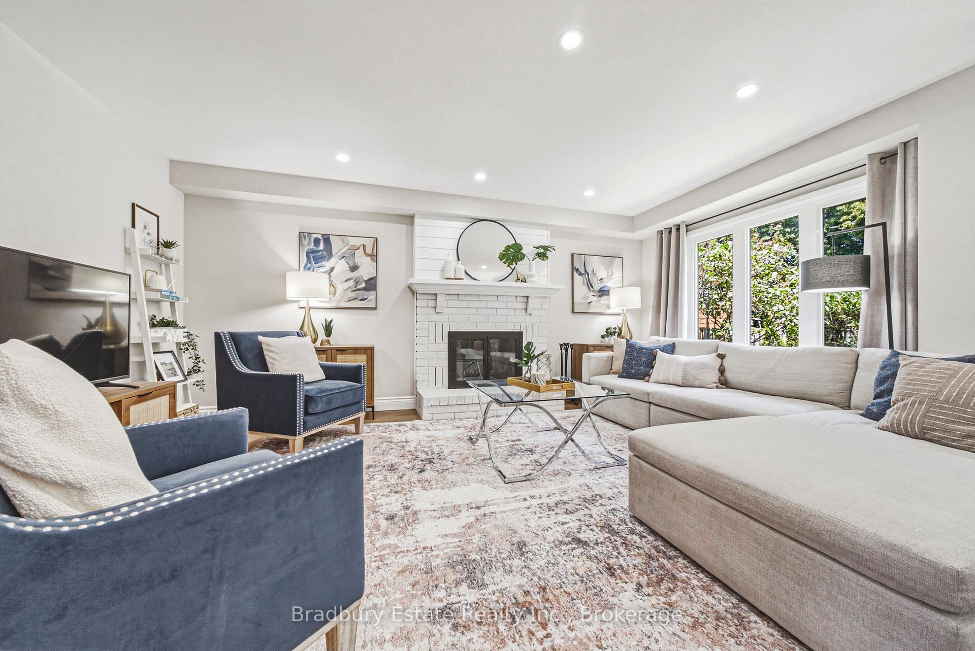 Photo 6 of 100 Chudleigh Street, Hamilton, Waterdown — HOMEH