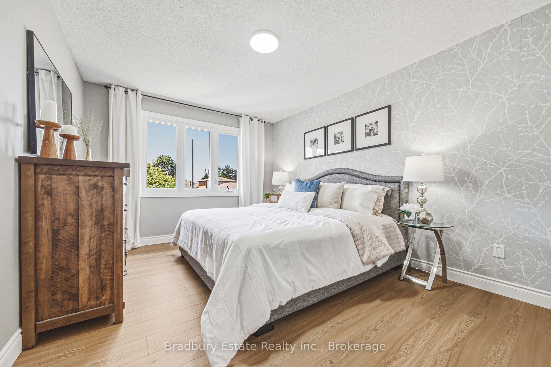 Photo 17 of 100 Chudleigh Street, Hamilton, Waterdown — HOMEH