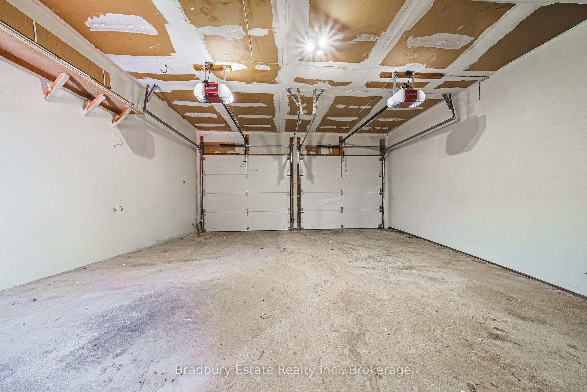 Photo 49 of 100 Chudleigh Street, Hamilton, Waterdown — HOMEH