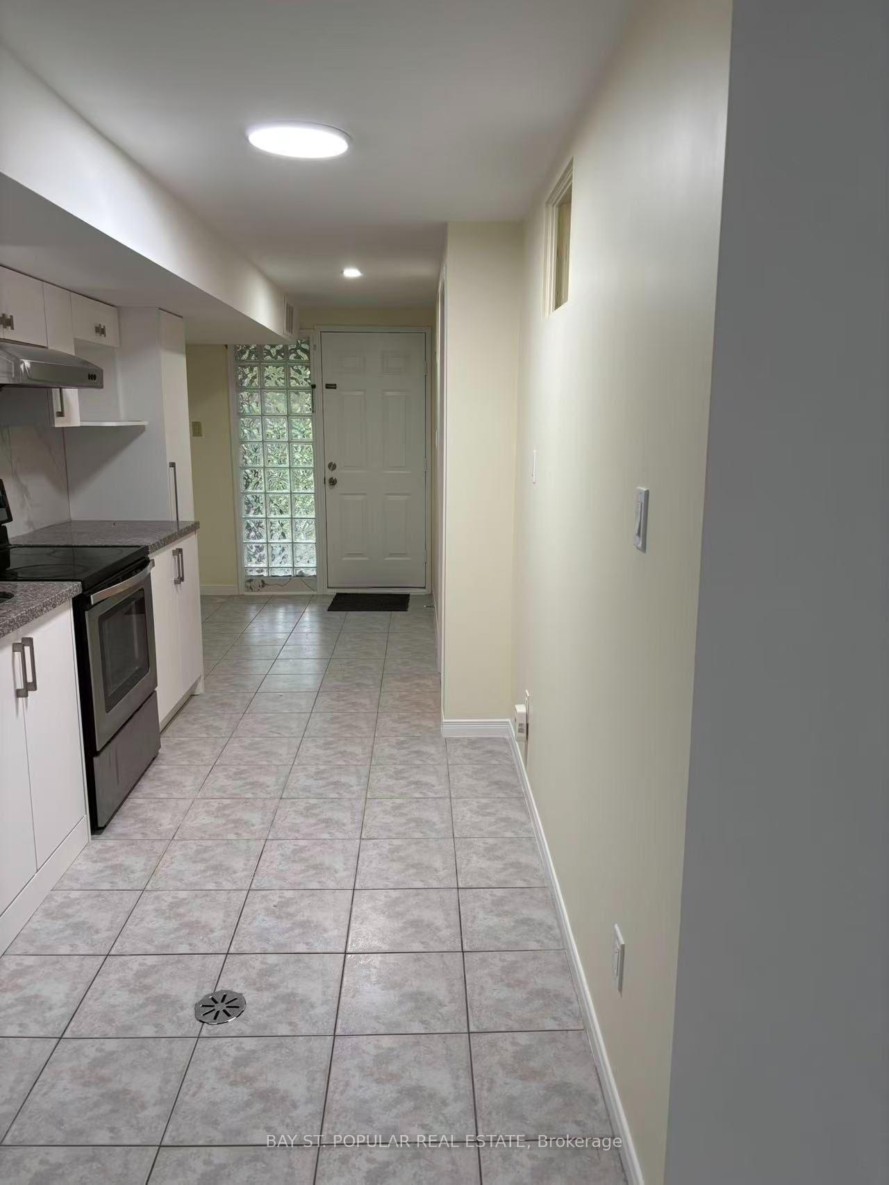 Photo 2 of Unit Bsmnt, 100 Seamist Crescent, Scarborough, Milliken — HOMEH