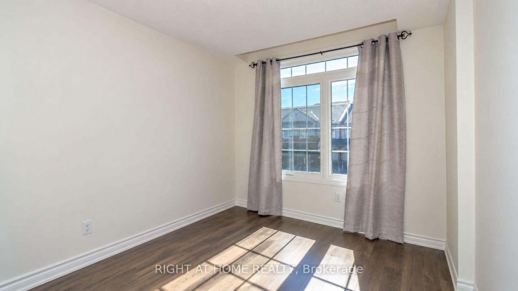Photo 12 of 167 Shepherd Drive, Barrie, Rural Barrie Southeast — HOMEH