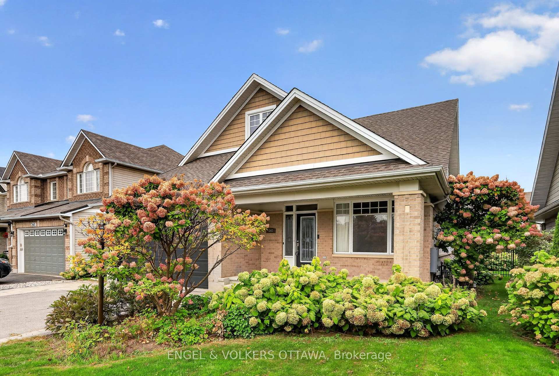 Photo 3 of 547 Kilbirnie Drive, Ottawa, Barrhaven - Stonebridge — HOMEH