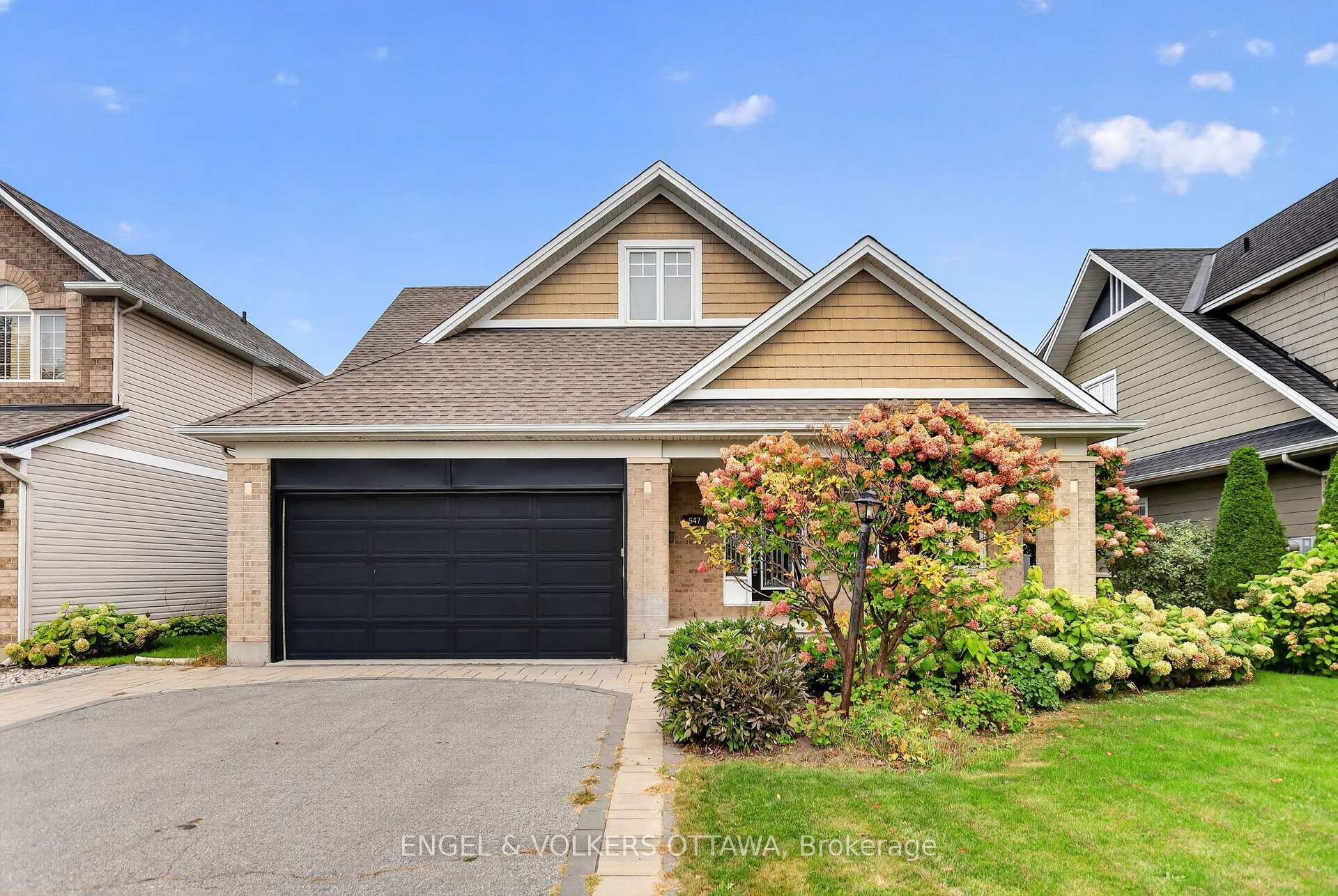 Photo 2 of 547 Kilbirnie Drive, Ottawa, Barrhaven - Stonebridge — HOMEH