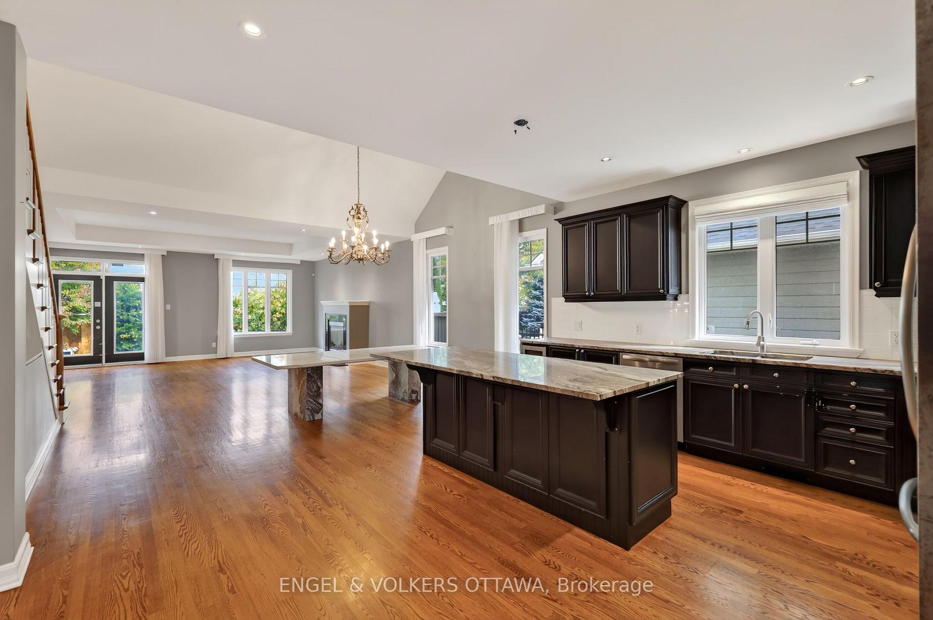 Photo 6 of 547 Kilbirnie Drive, Ottawa, Barrhaven - Stonebridge — HOMEH