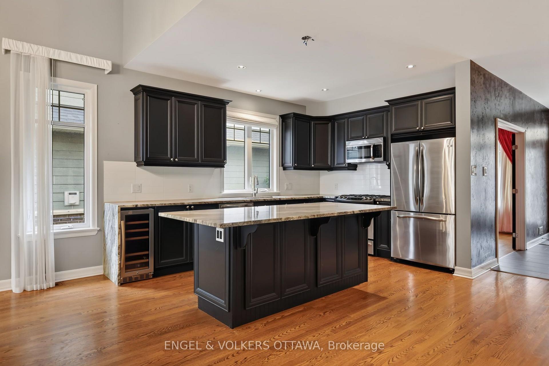 Photo 7 of 547 Kilbirnie Drive, Ottawa, Barrhaven - Stonebridge — HOMEH