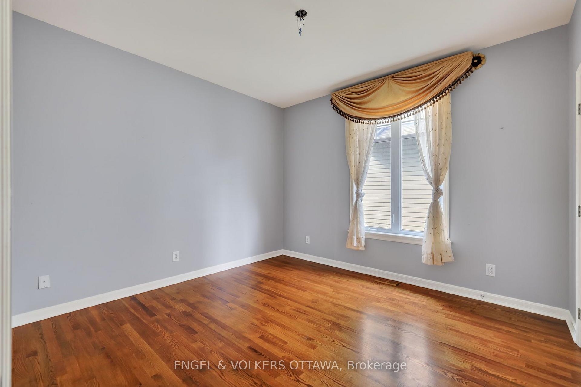 Photo 26 of 547 Kilbirnie Drive, Ottawa, Barrhaven - Stonebridge — HOMEH