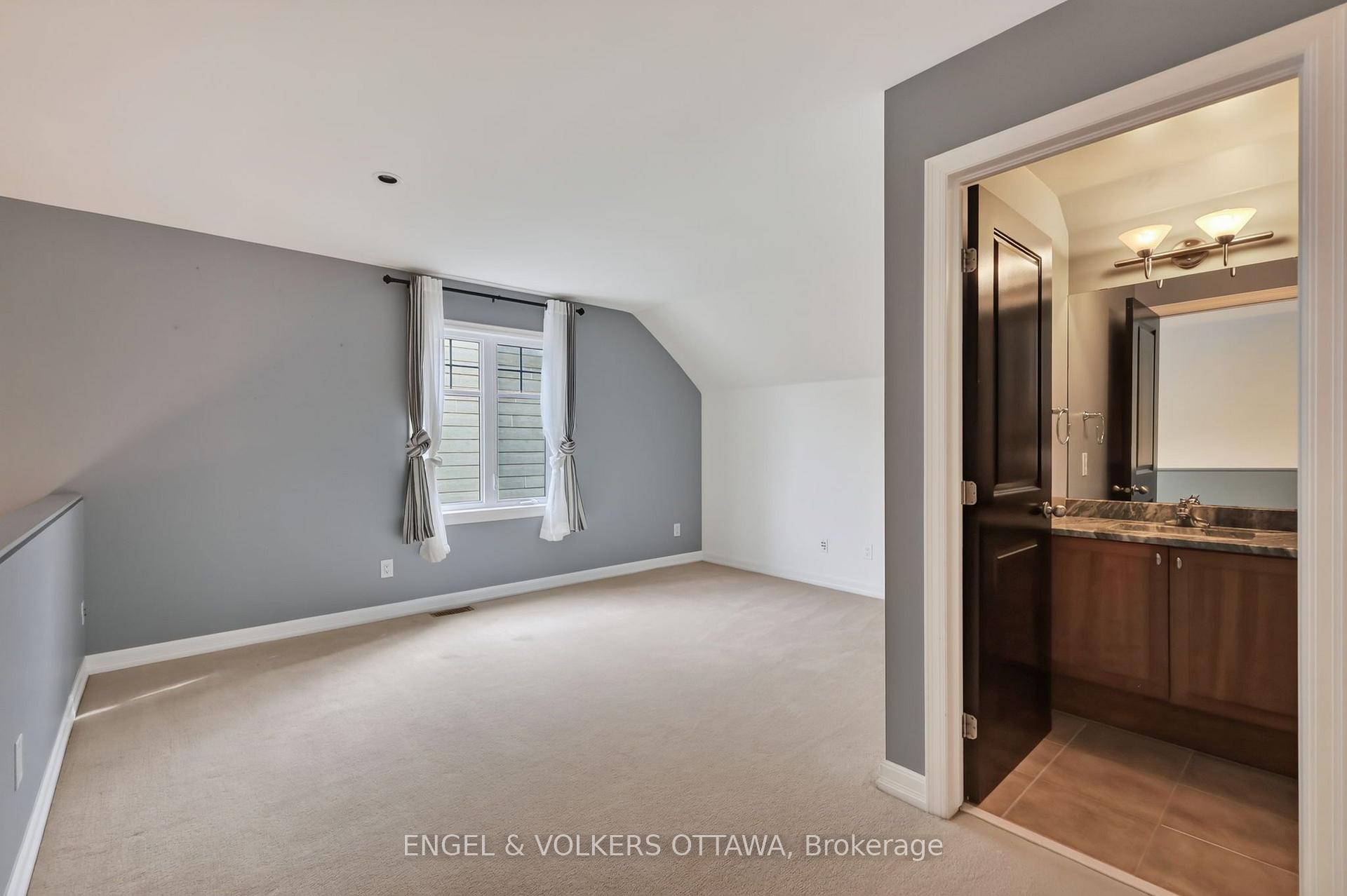 Photo 39 of 547 Kilbirnie Drive, Ottawa, Barrhaven - Stonebridge — HOMEH