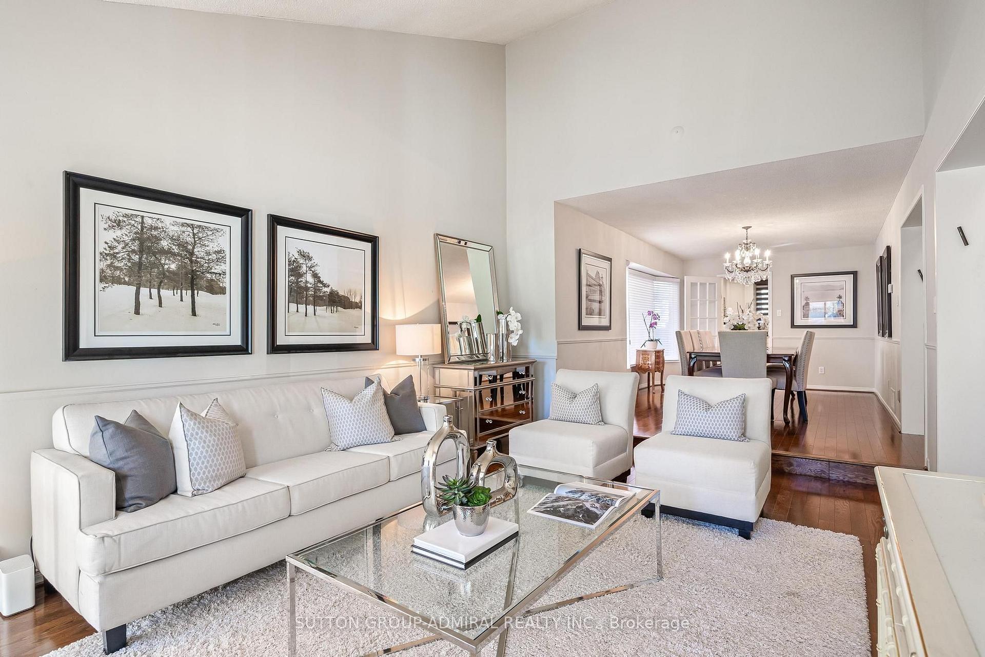 Photo 3 of 49 Hetherington Crescent, Vaughan, Brownridge — HOMEH