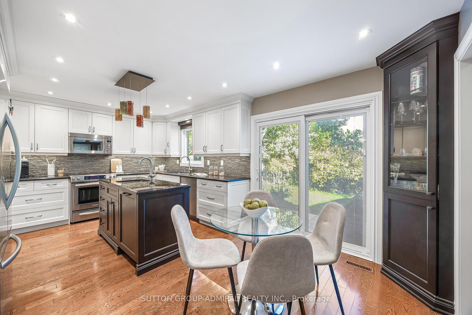 Photo 11 of 49 Hetherington Crescent, Vaughan, Brownridge — HOMEH