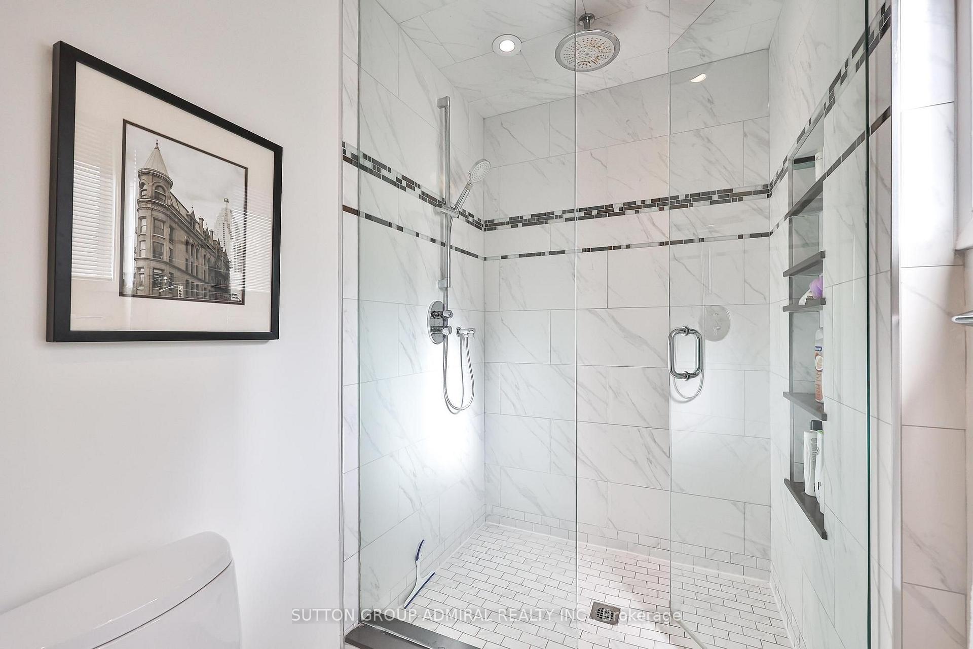 Photo 21 of 49 Hetherington Crescent, Vaughan, Brownridge — HOMEH
