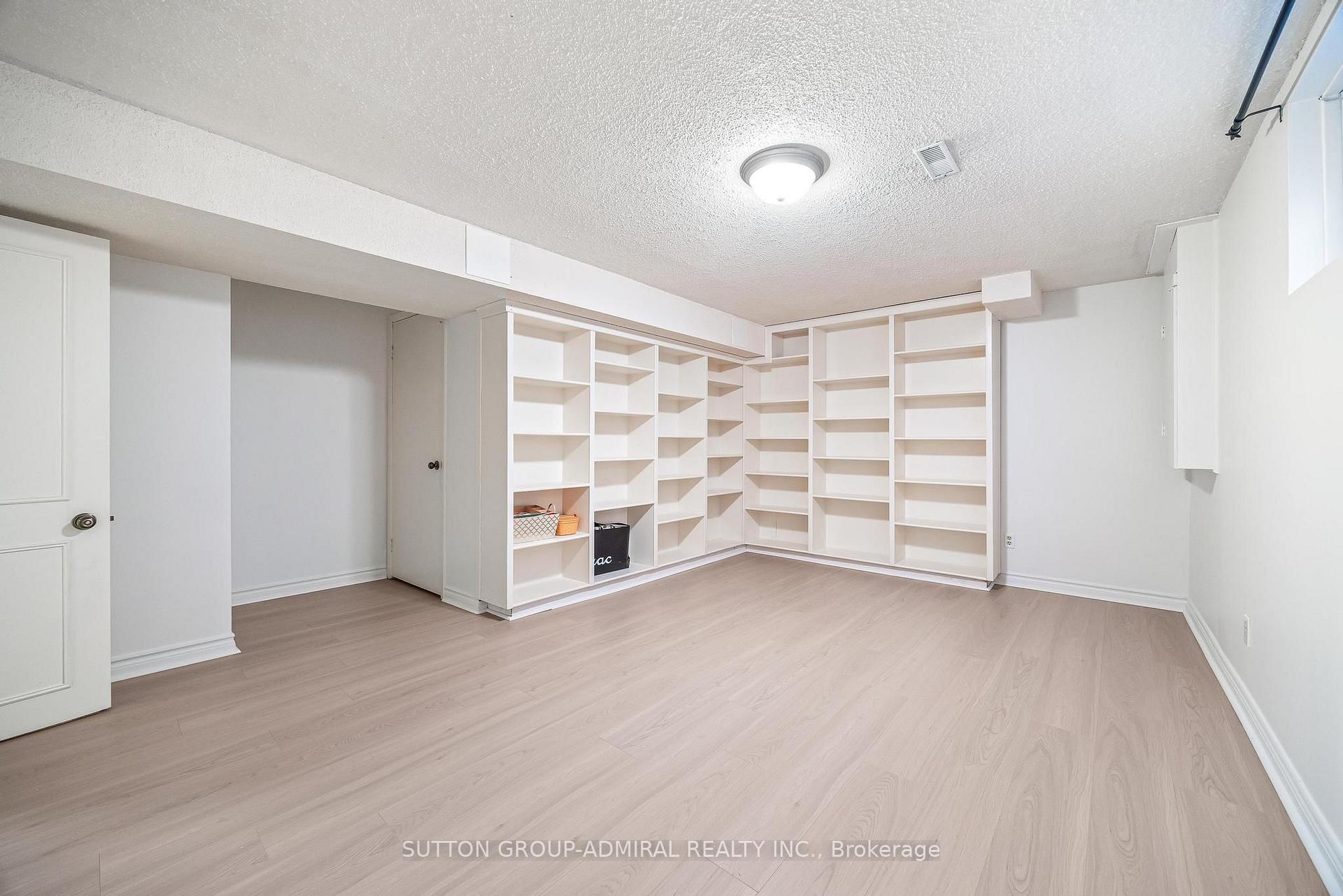 Photo 31 of 49 Hetherington Crescent, Vaughan, Brownridge — HOMEH