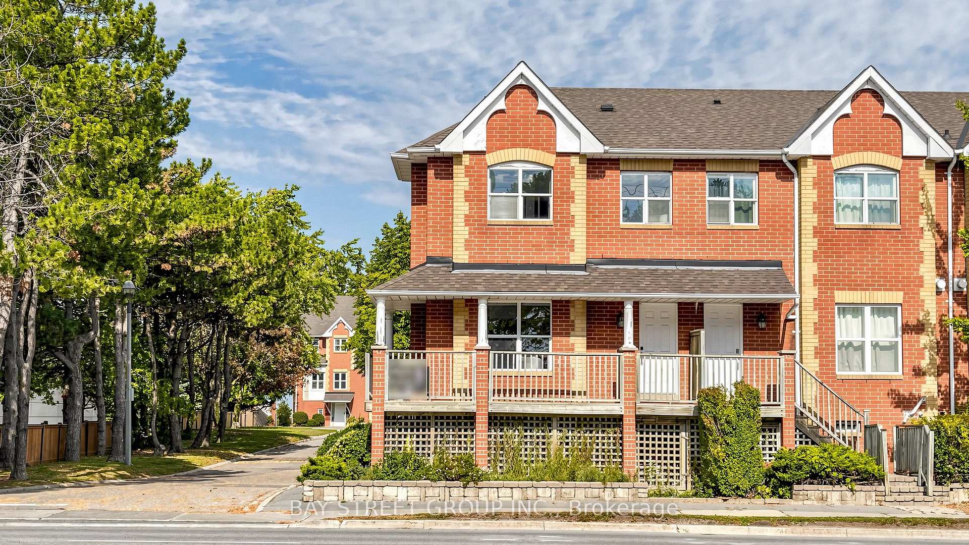 Photo 3 of 1 Maple Park Way, Markham, Milliken Mills West — HOMEH