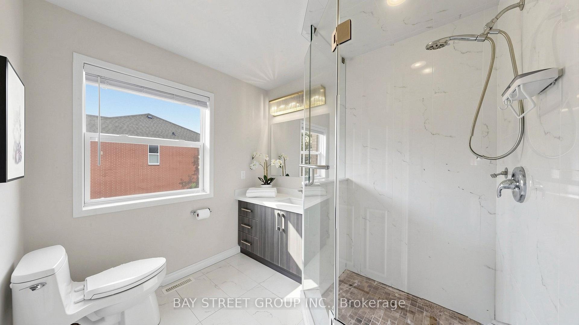 Photo 92 of 1 Maple Park Way, Markham, Milliken Mills West — HOMEH