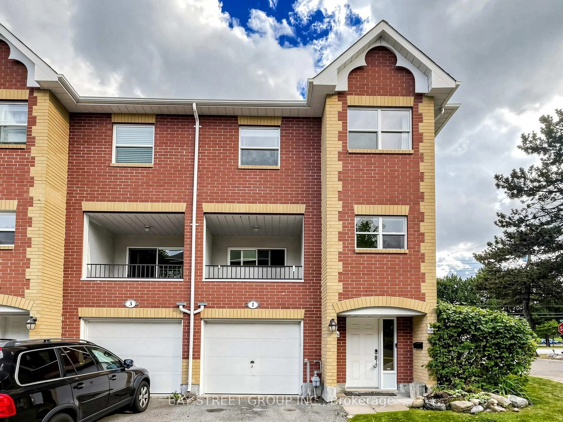 Photo 11 of 1 Maple Park Way, Markham, Milliken Mills West — HOMEH