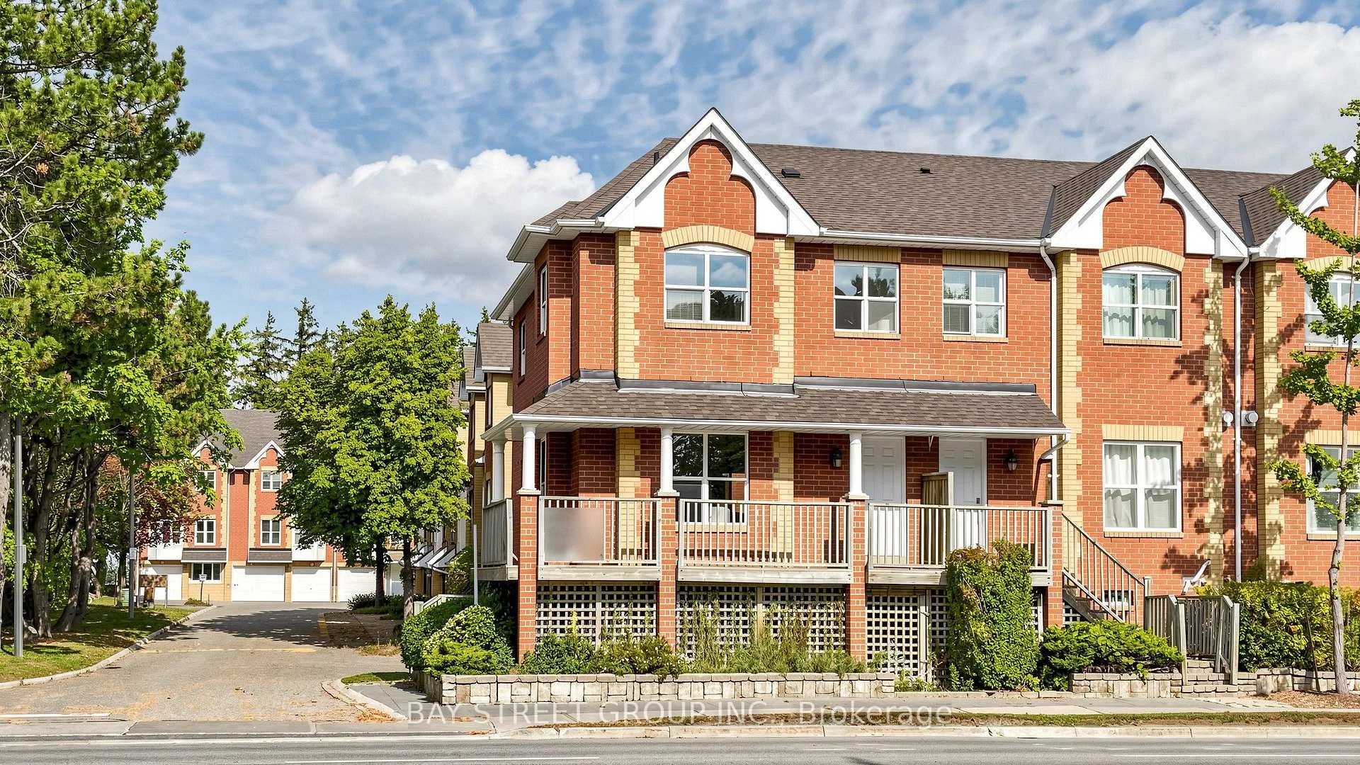 Photo 14 of 1 Maple Park Way, Markham, Milliken Mills West — HOMEH
