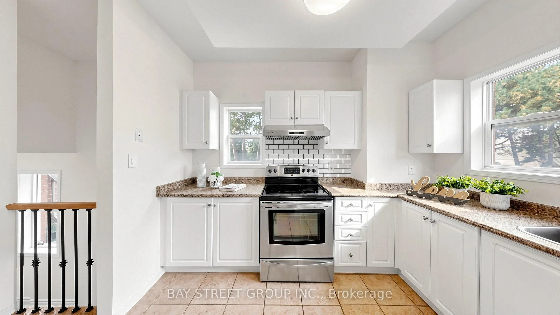 Photo 49 of 1 Maple Park Way, Markham, Milliken Mills West — HOMEH