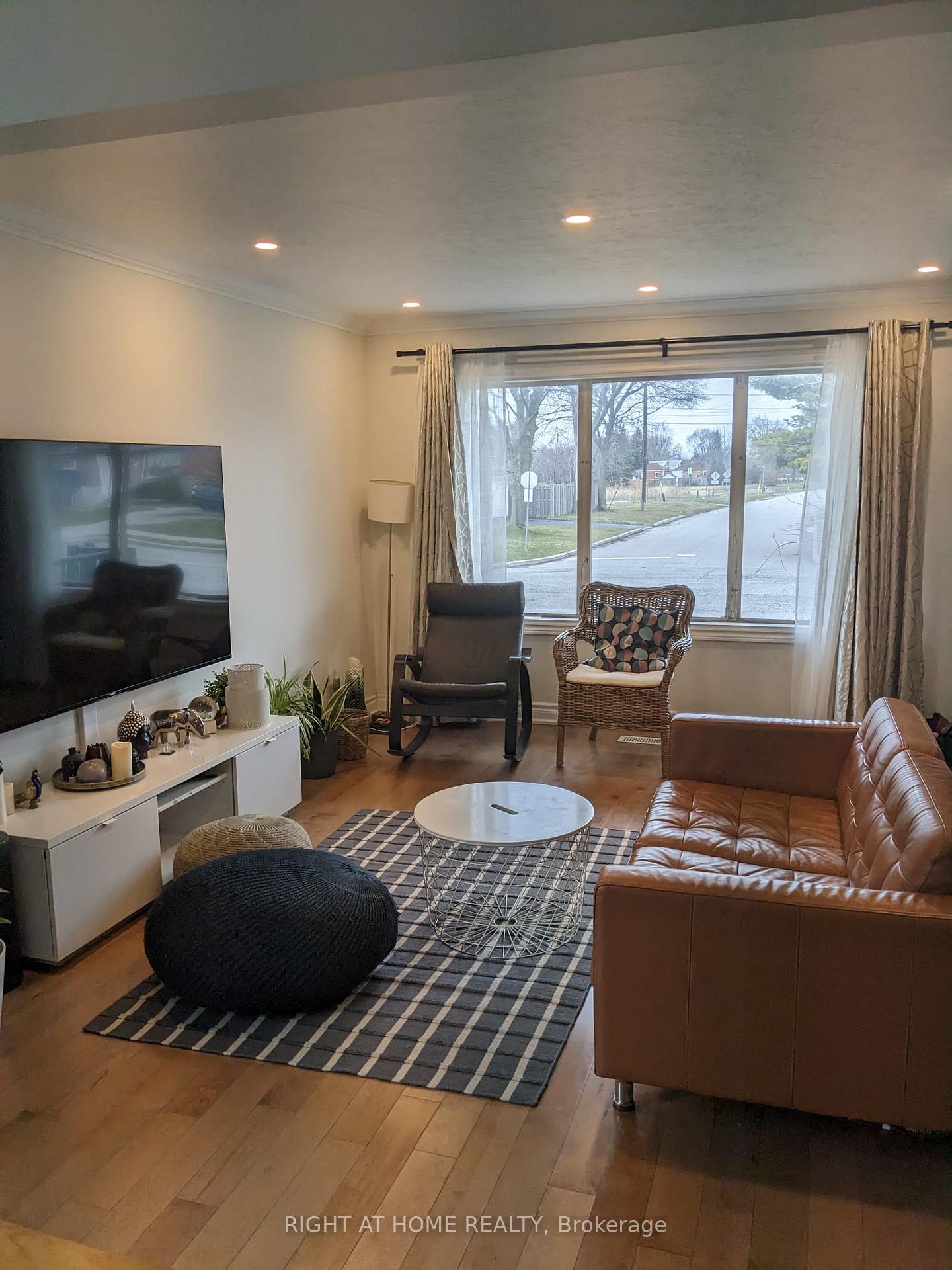 Photo 10 of 85 Ranstone Gardens, Scarborough, Ionview — HOMEH
