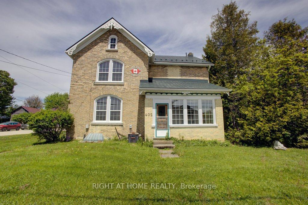 Photo 4 of 402 Lambton Street E, West Grey — HOMEH