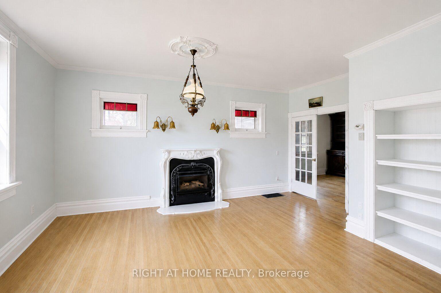 Photo 6 of 402 Lambton Street E, West Grey — HOMEH
