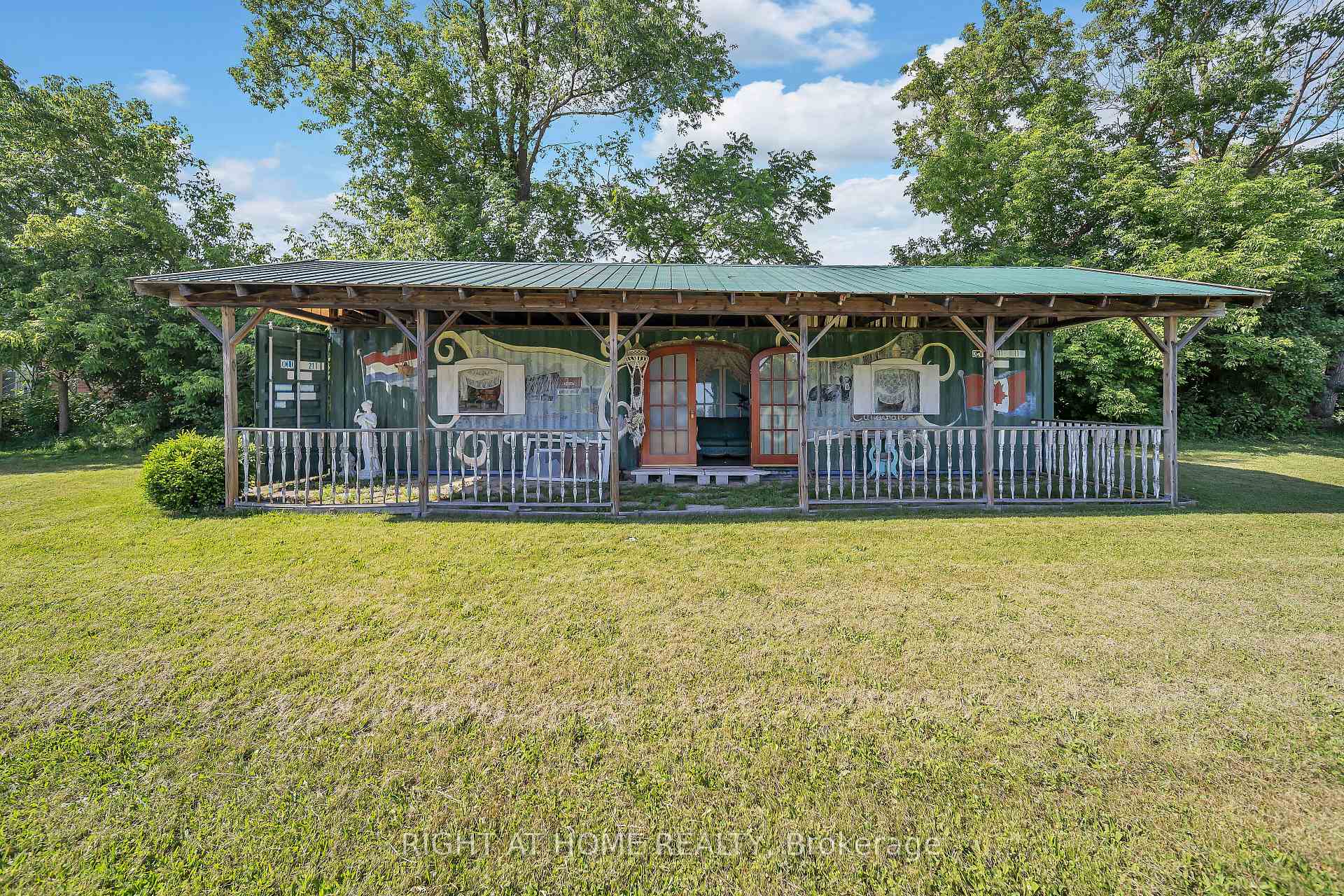Photo 36 of 402 Lambton Street E, West Grey — HOMEH