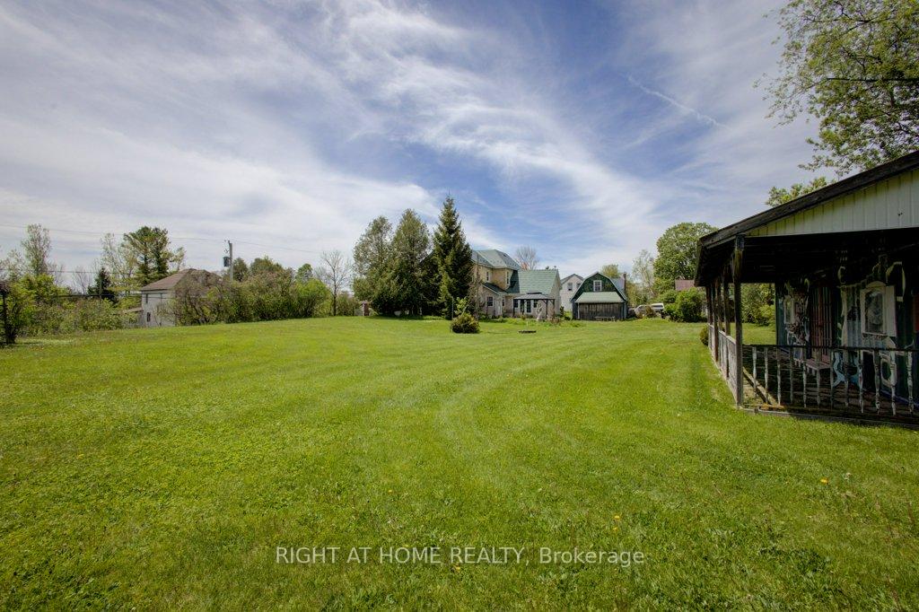 Photo 40 of 402 Lambton Street E, West Grey — HOMEH