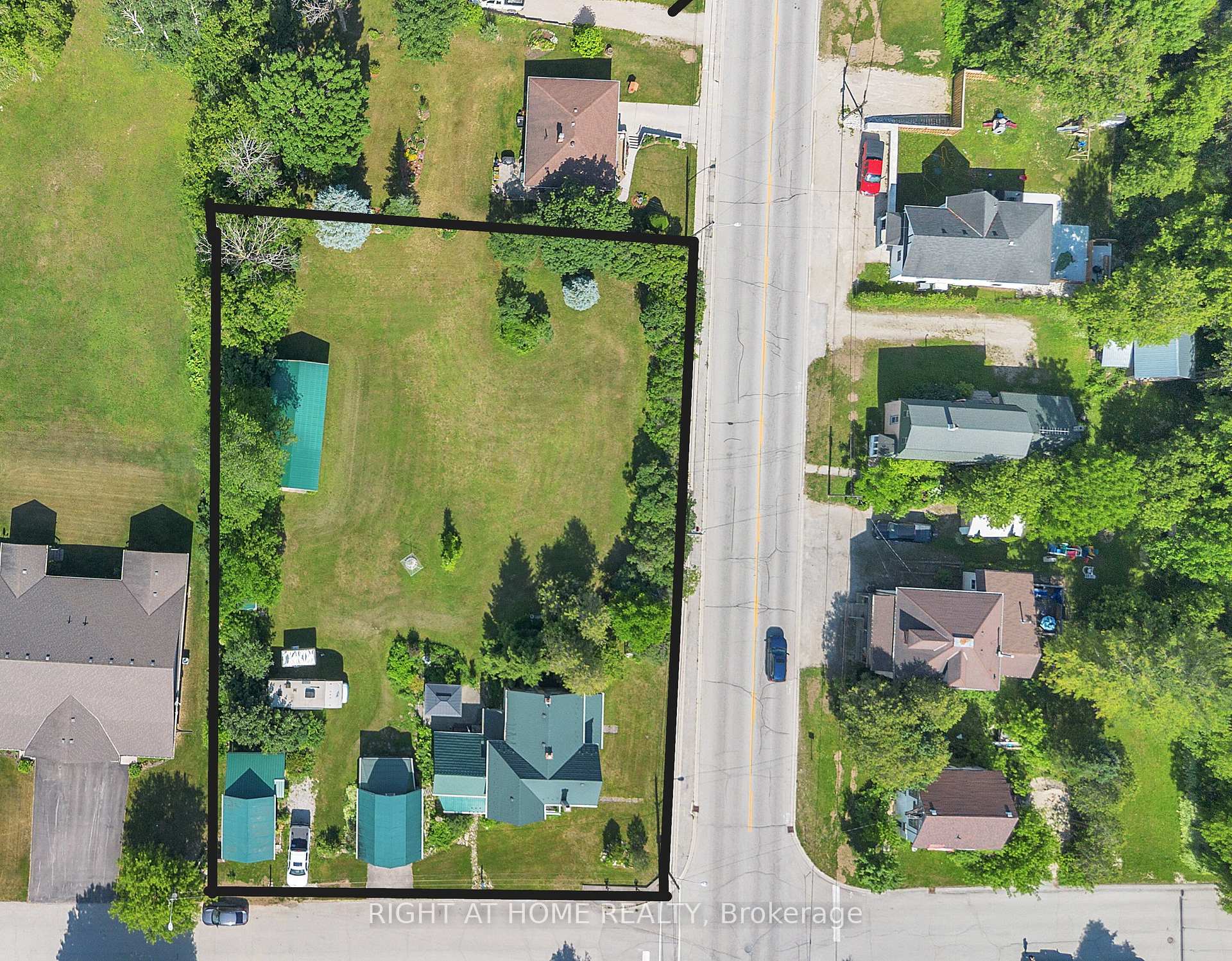 Photo 42 of 402 Lambton Street E, West Grey — HOMEH