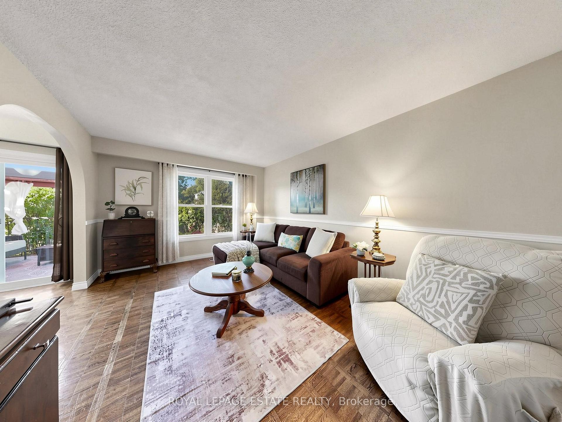 Photo 5 of 38 Burbank Crescent, Orangeville — HOMEH