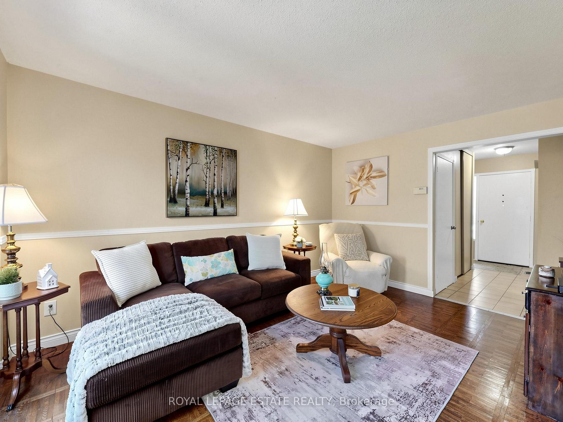 Photo 6 of 38 Burbank Crescent, Orangeville — HOMEH