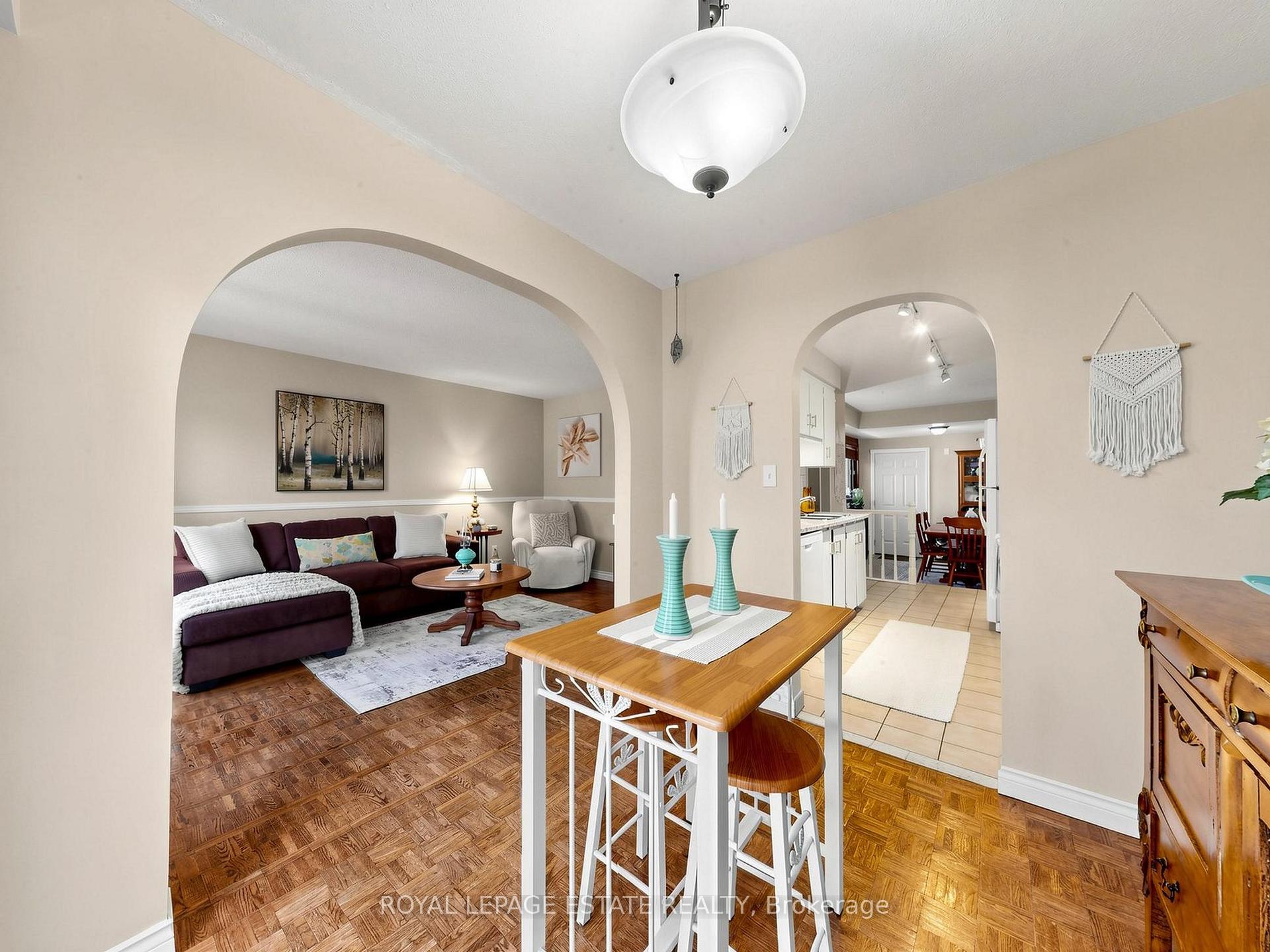 Photo 10 of 38 Burbank Crescent, Orangeville — HOMEH