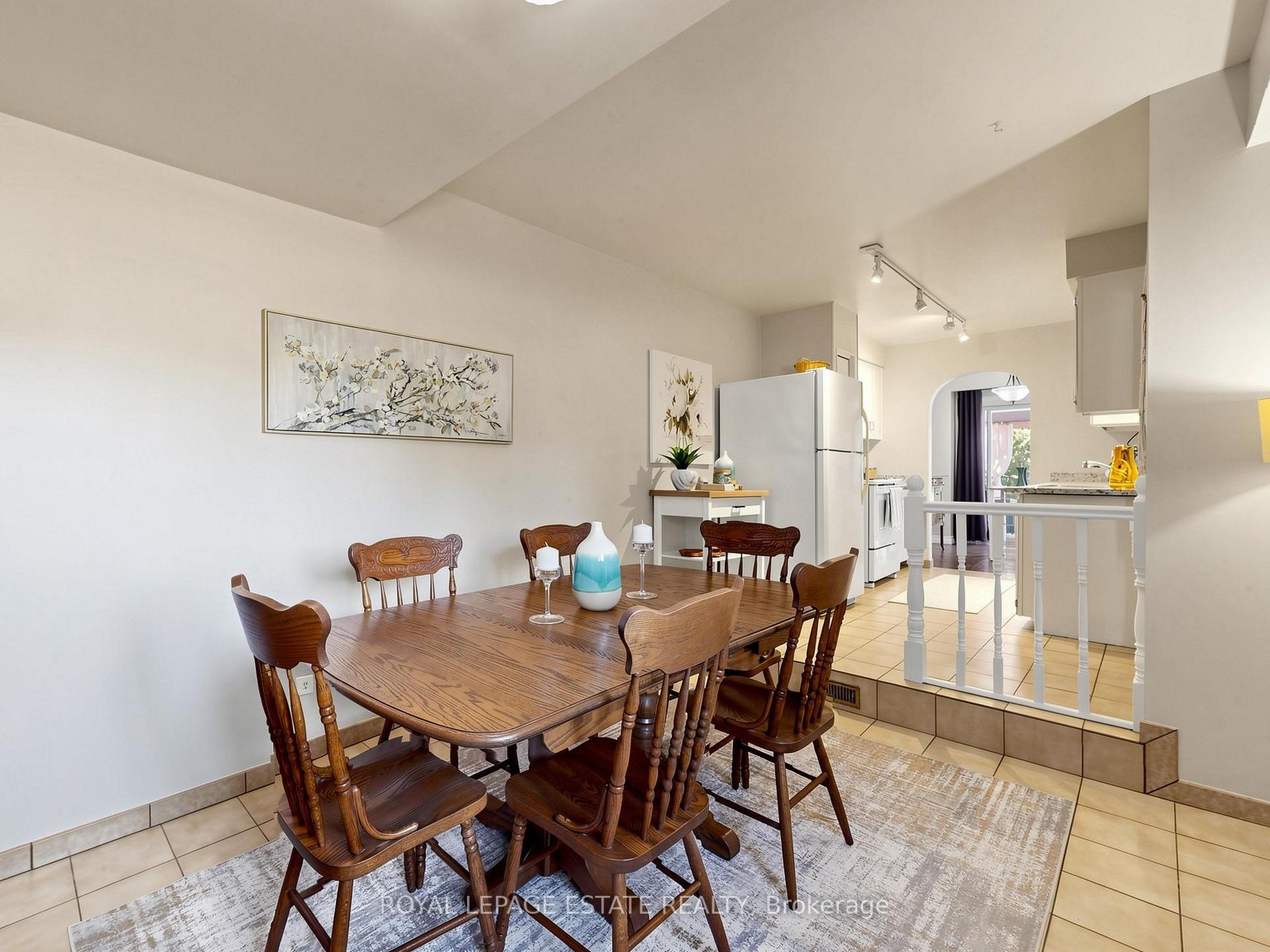 Photo 17 of 38 Burbank Crescent, Orangeville — HOMEH