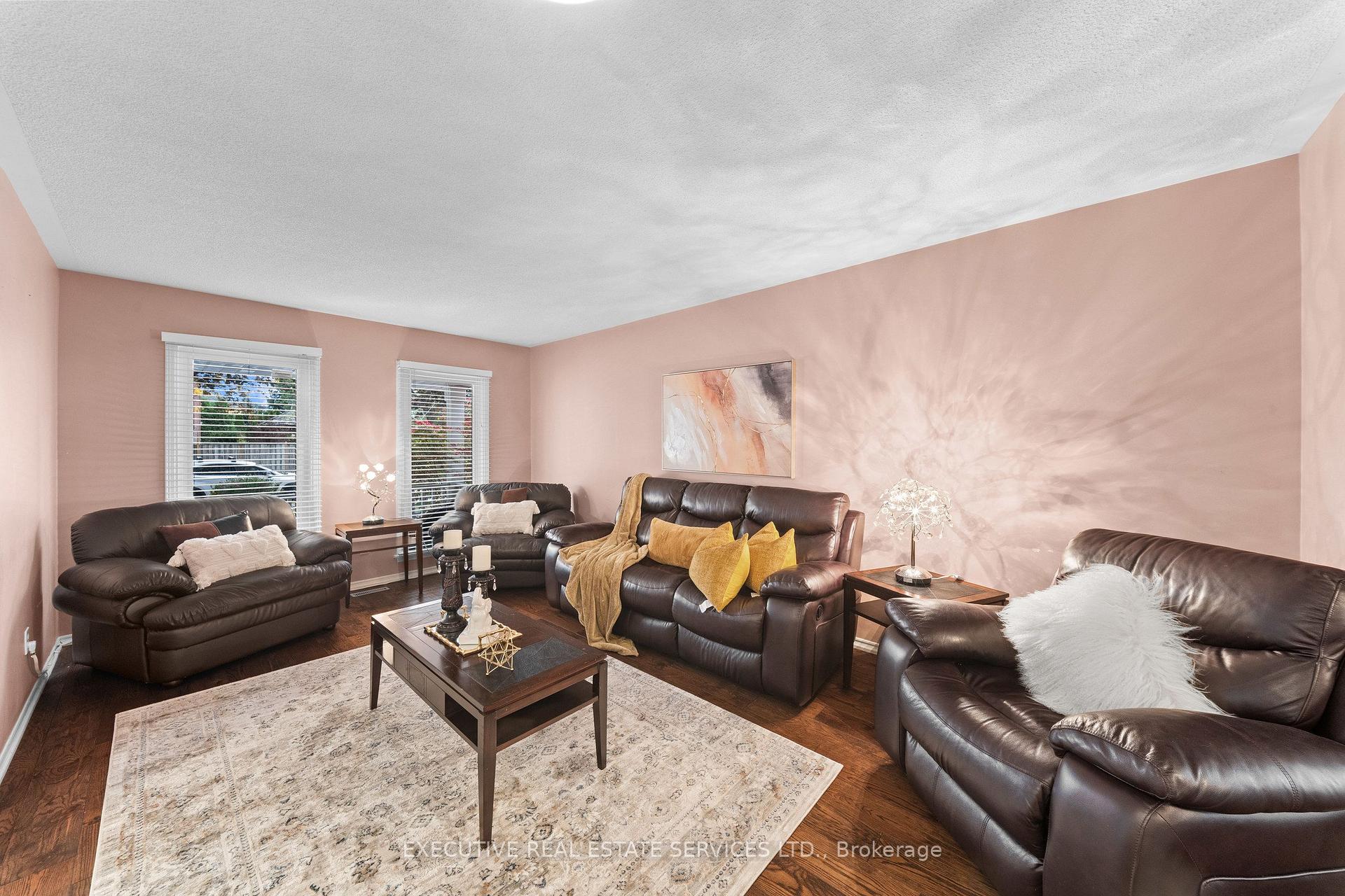 Photo 10 of 56 Pleasant Valley Place, Brampton, Northgate — HOMEH