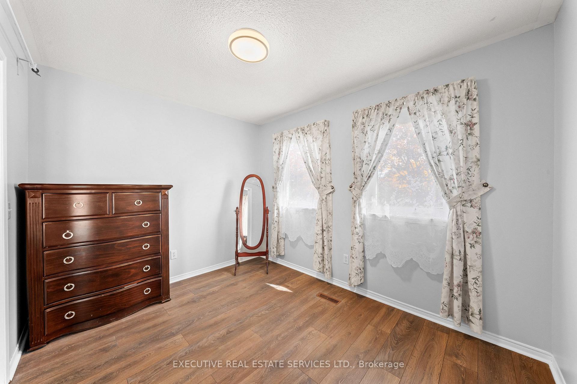 Photo 24 of 56 Pleasant Valley Place, Brampton, Northgate — HOMEH