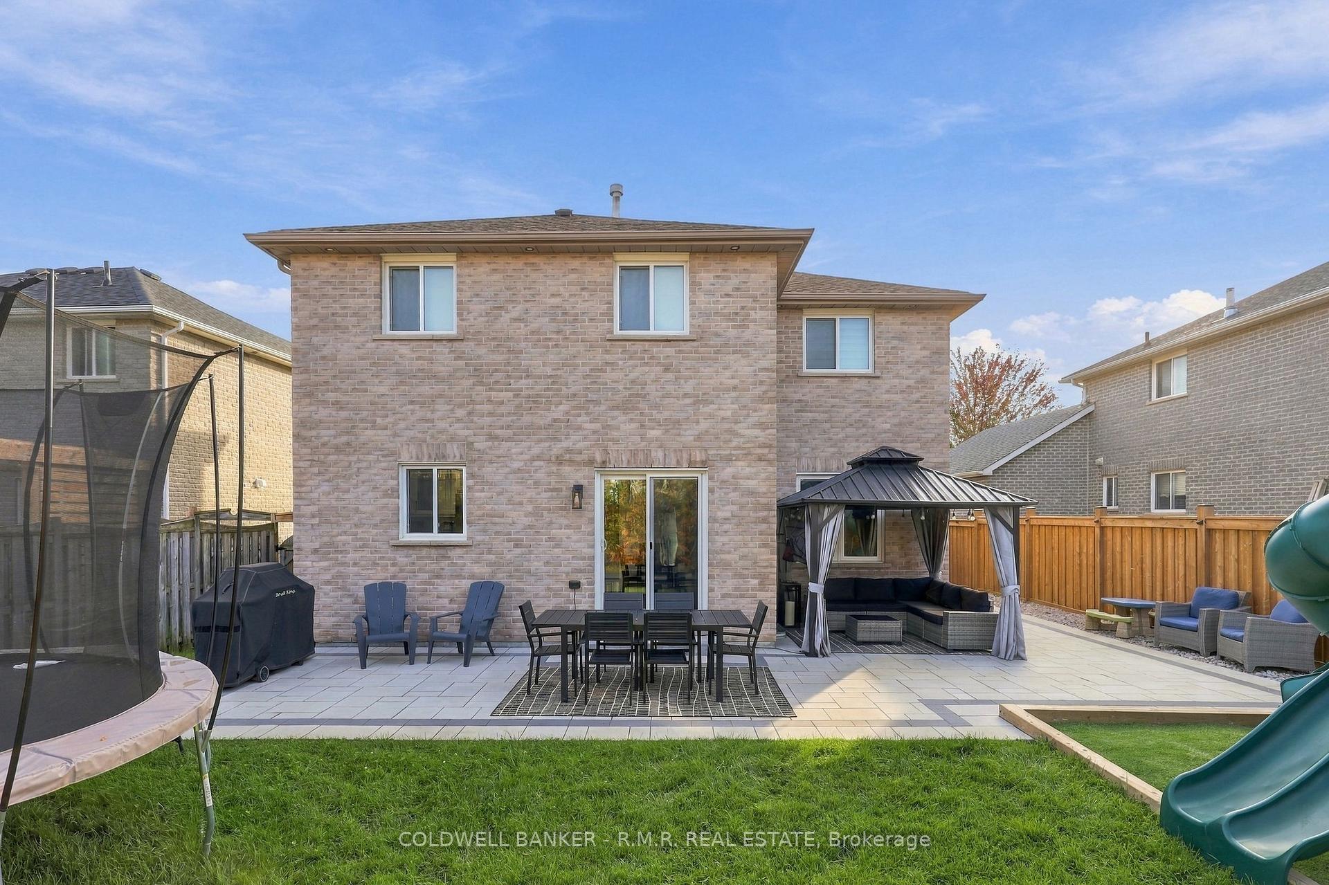 Photo 37 of 46 Honey Crescent, Barrie, Painswick South — HOMEH