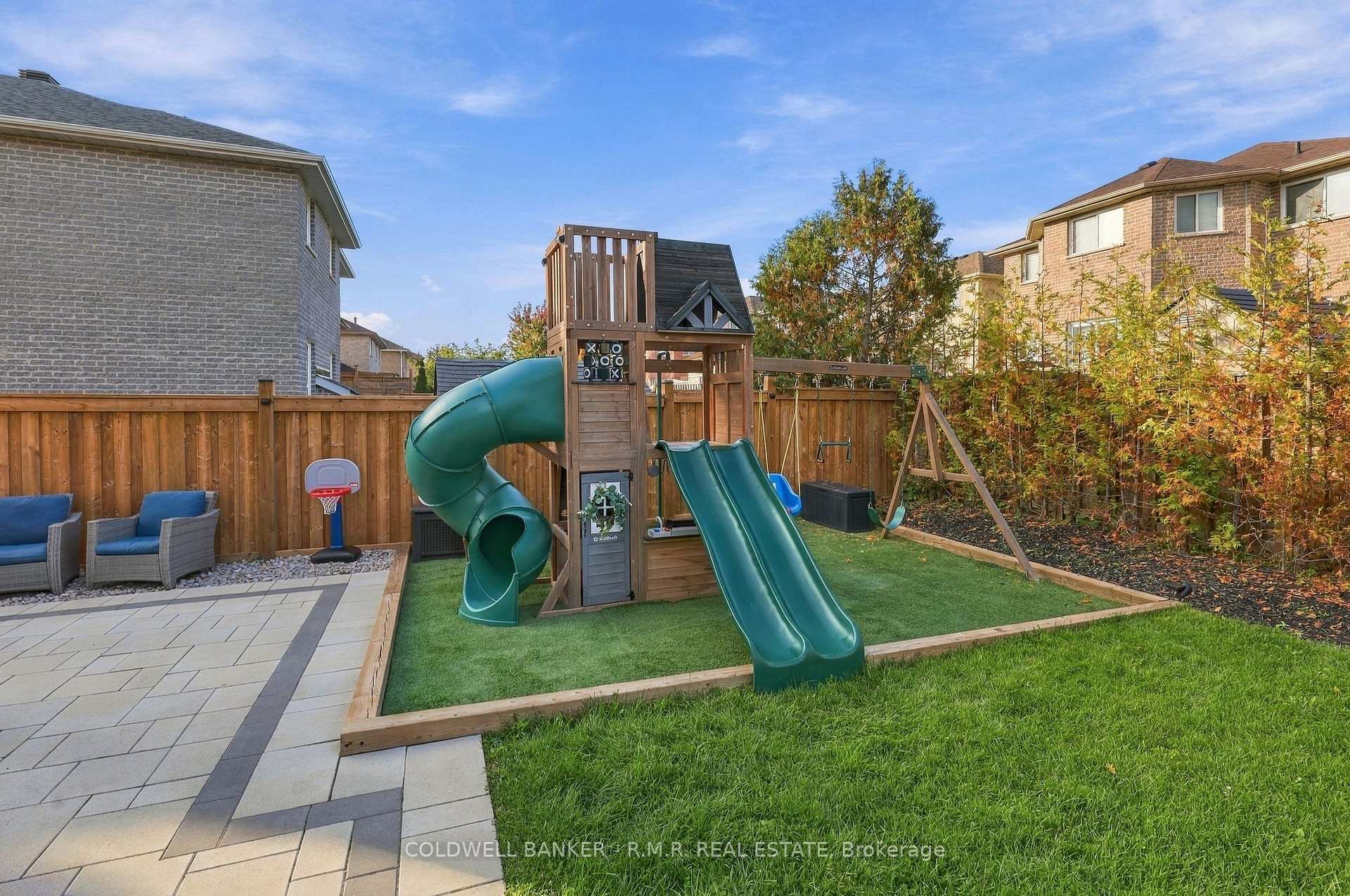 Photo 39 of 46 Honey Crescent, Barrie, Painswick South — HOMEH