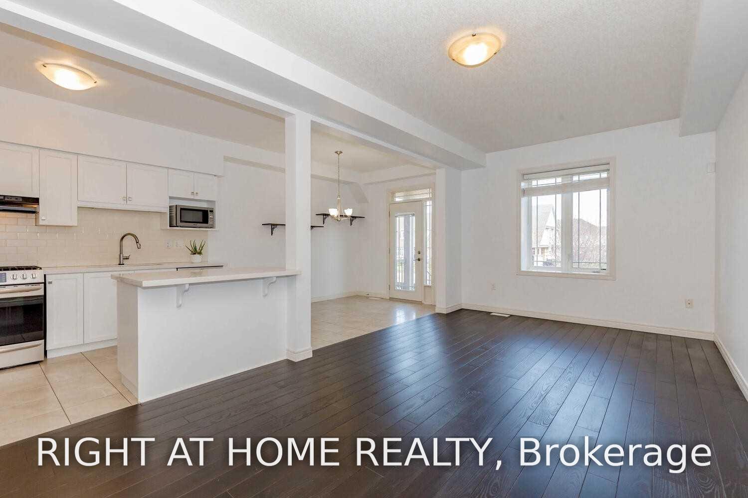 Photo 4 of Unit 11, 6 Chestnut Drive, Grimsby, Grimsby West — HOMEH