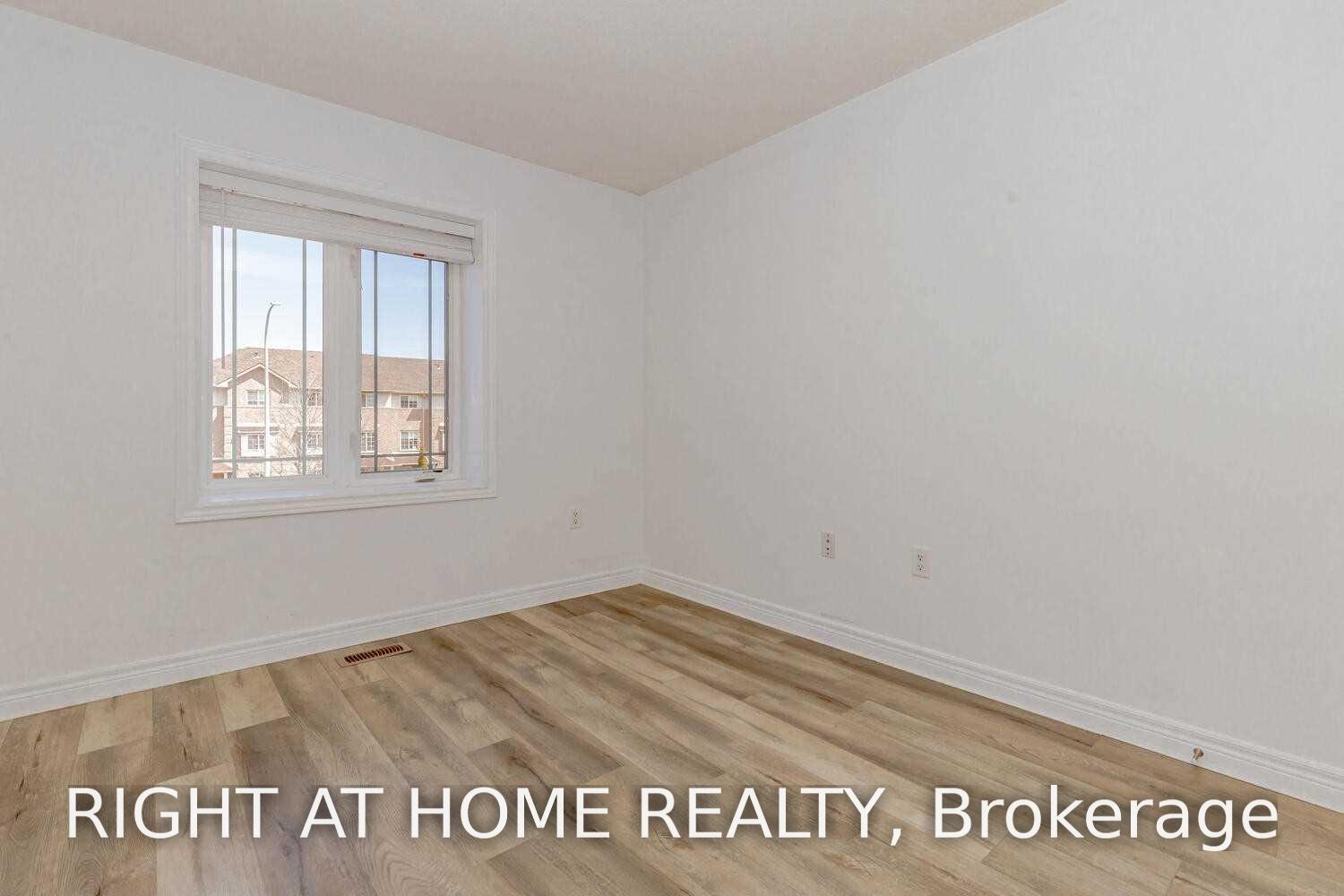 Photo 21 of Unit 11, 6 Chestnut Drive, Grimsby, Grimsby West — HOMEH
