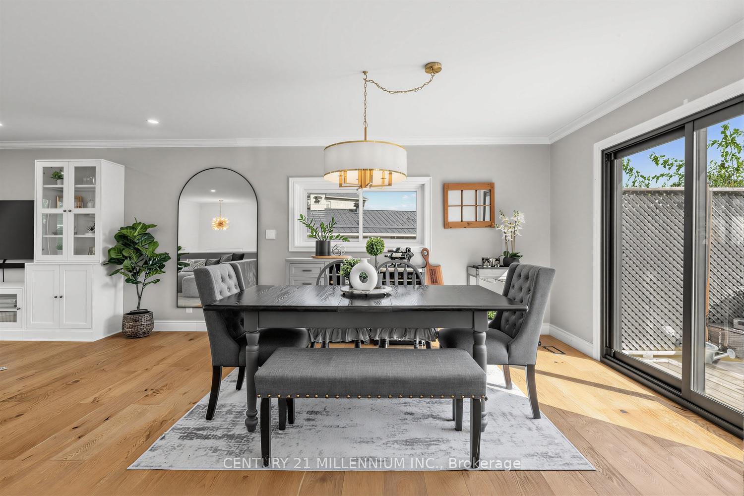 Photo 14 of 35 Cloverhill Crescent, Innisfil, Cookstown — HOMEH