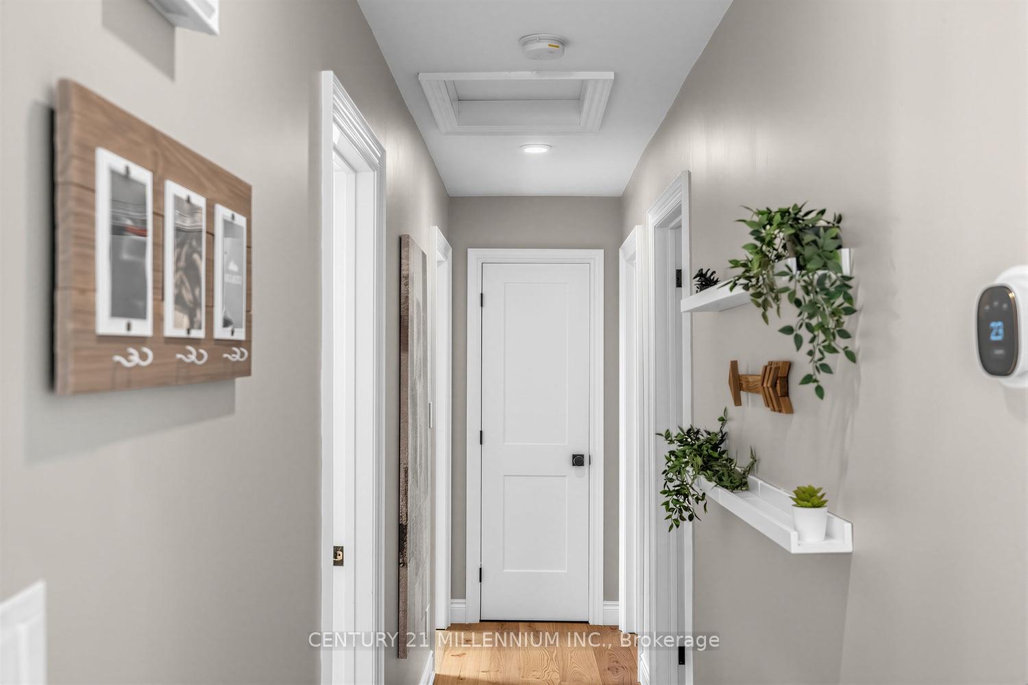 Photo 16 of 35 Cloverhill Crescent, Innisfil, Cookstown — HOMEH