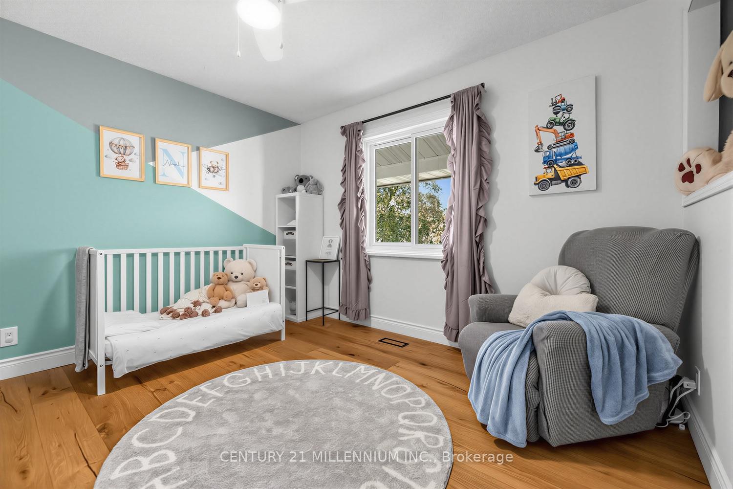 Photo 24 of 35 Cloverhill Crescent, Innisfil, Cookstown — HOMEH