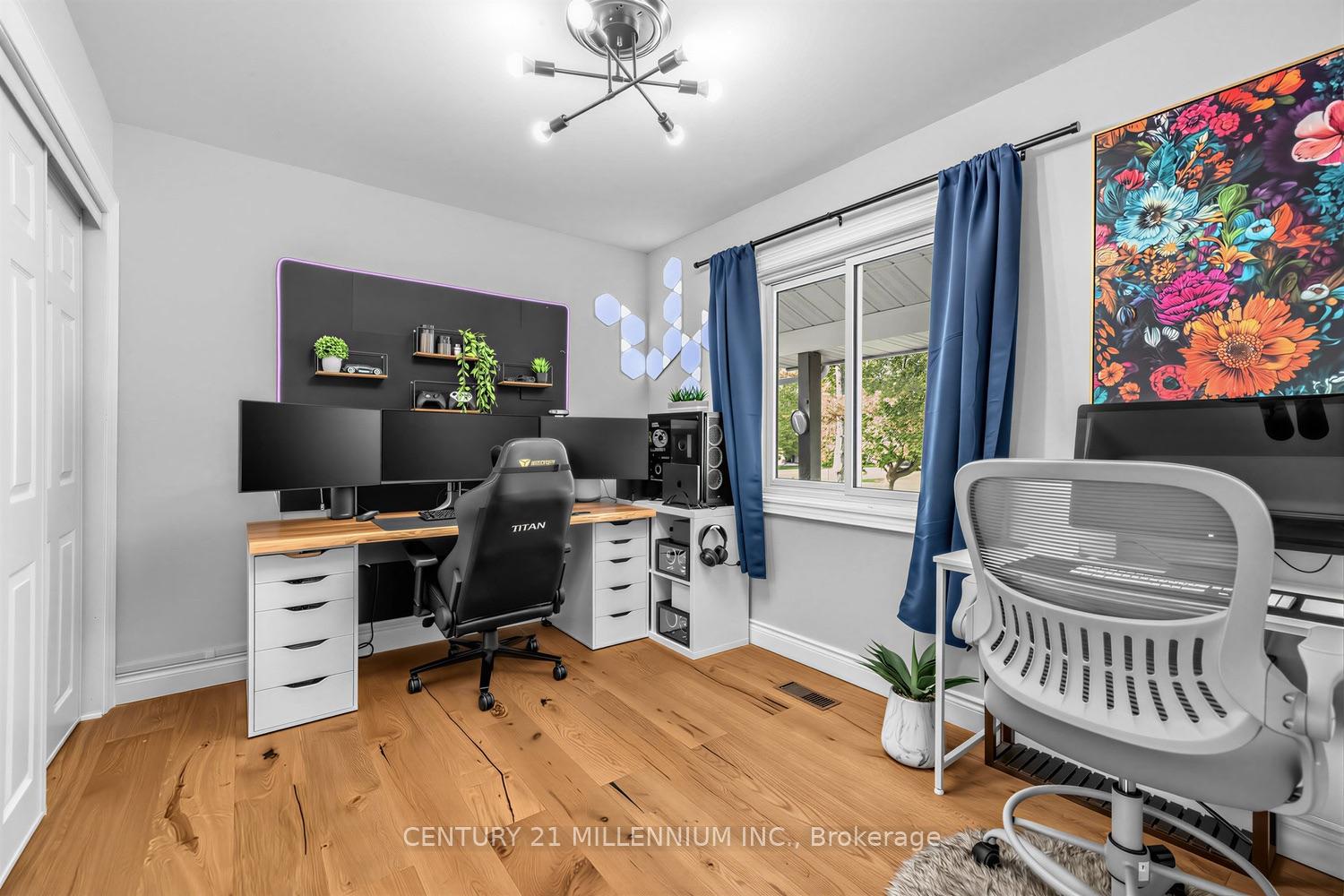 Photo 27 of 35 Cloverhill Crescent, Innisfil, Cookstown — HOMEH