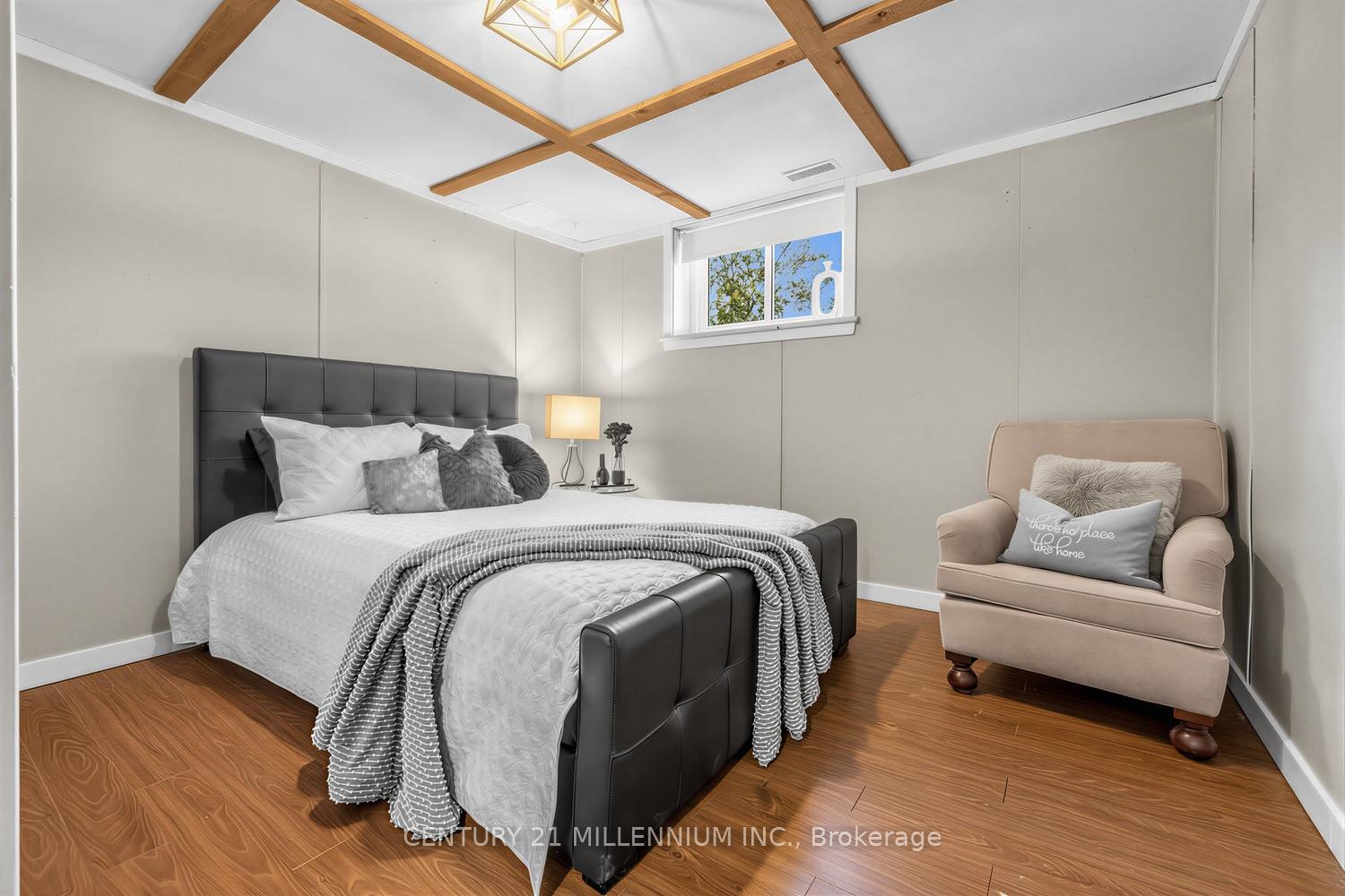 Photo 34 of 35 Cloverhill Crescent, Innisfil, Cookstown — HOMEH