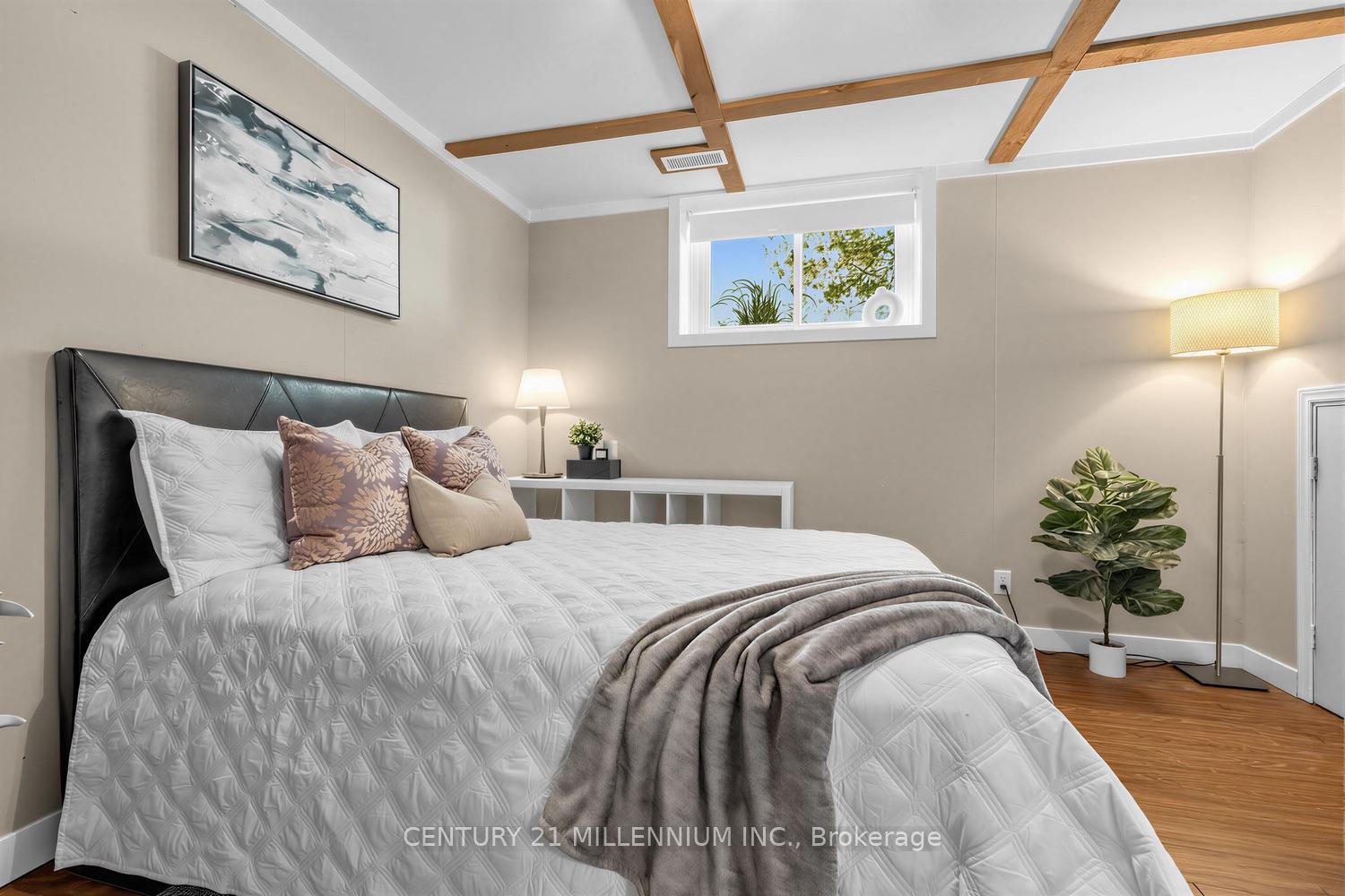 Photo 36 of 35 Cloverhill Crescent, Innisfil, Cookstown — HOMEH