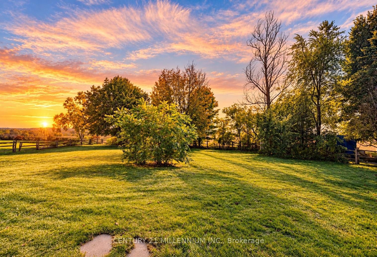 Photo 43 of 35 Cloverhill Crescent, Innisfil, Cookstown — HOMEH
