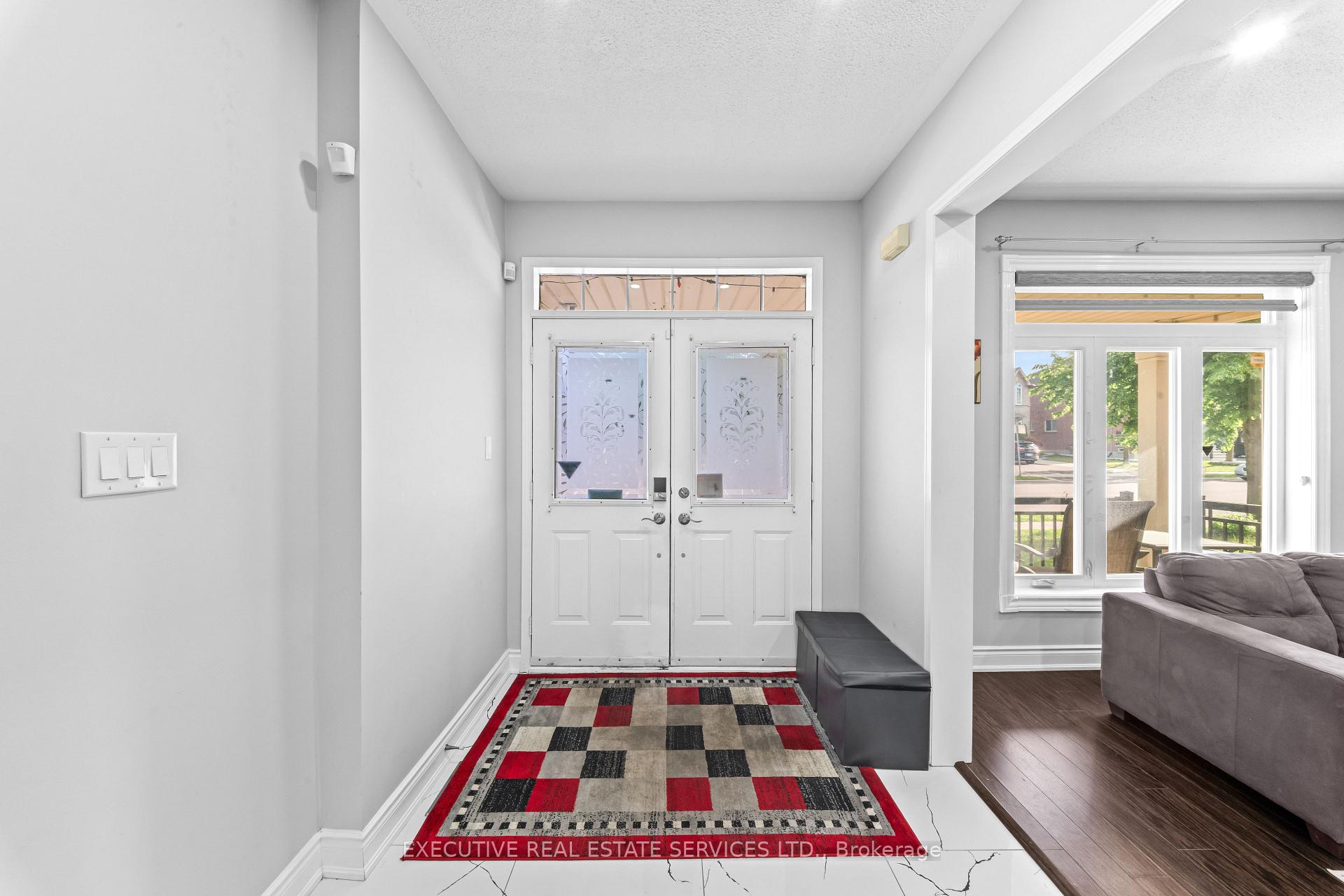 Photo 7 of 7 Chapparal Drive, Brampton, Sandringham-Wellington — HOMEH