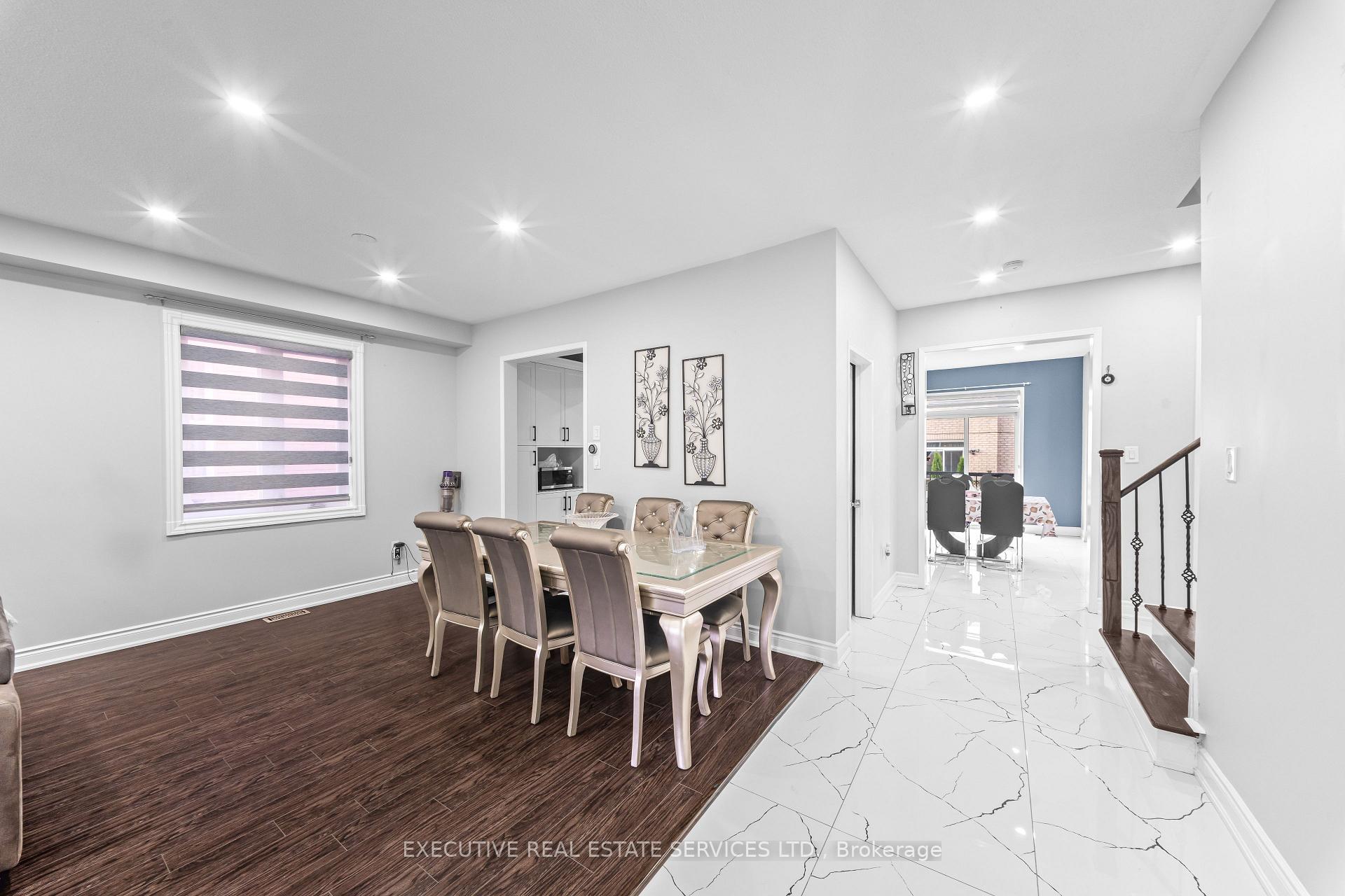 Photo 12 of 7 Chapparal Drive, Brampton, Sandringham-Wellington — HOMEH