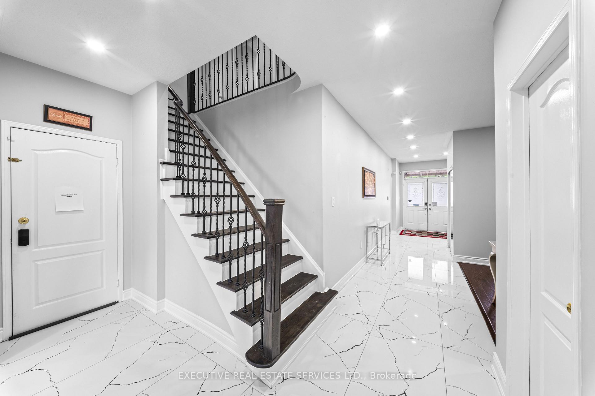 Photo 14 of 7 Chapparal Drive, Brampton, Sandringham-Wellington — HOMEH