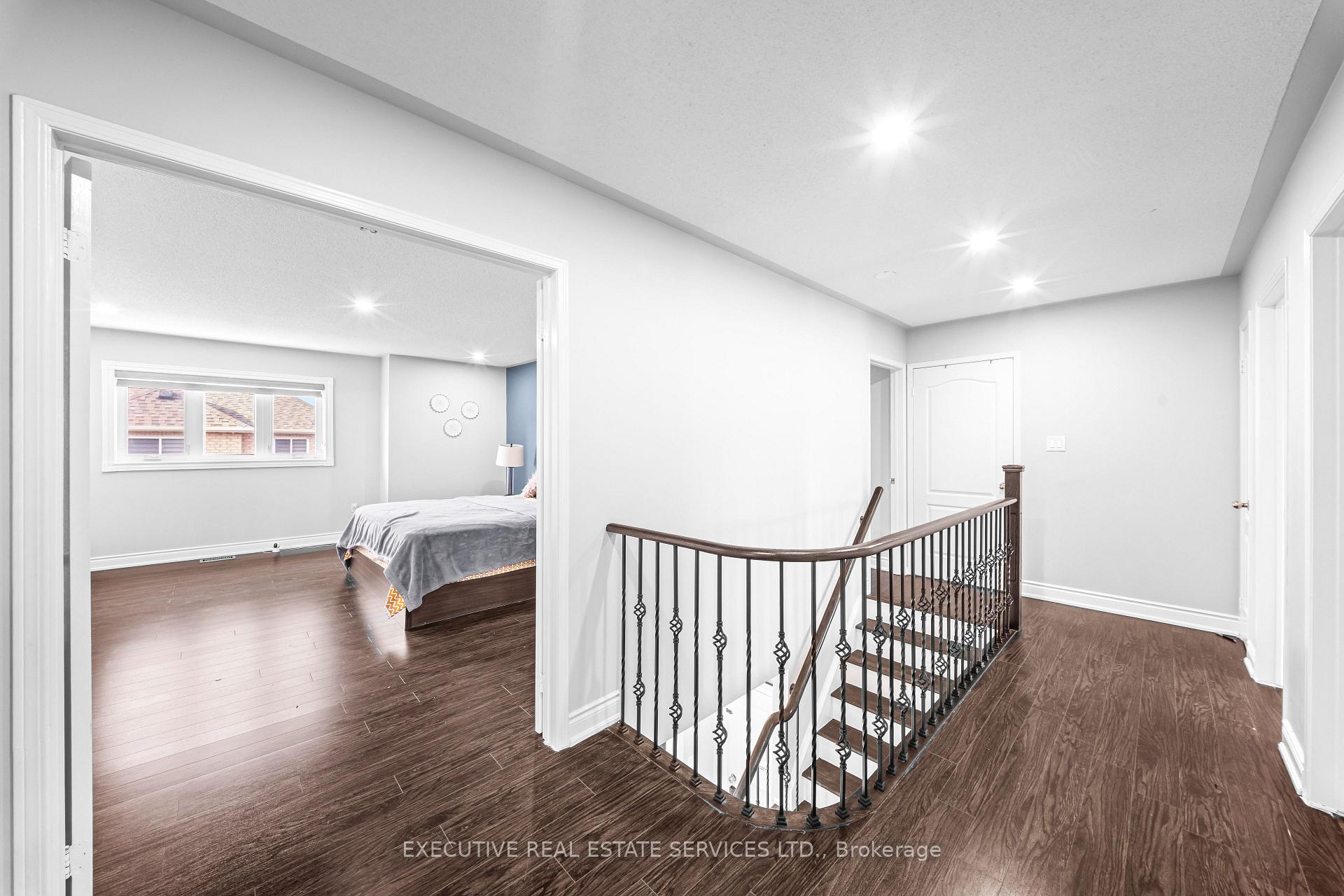 Photo 23 of 7 Chapparal Drive, Brampton, Sandringham-Wellington — HOMEH