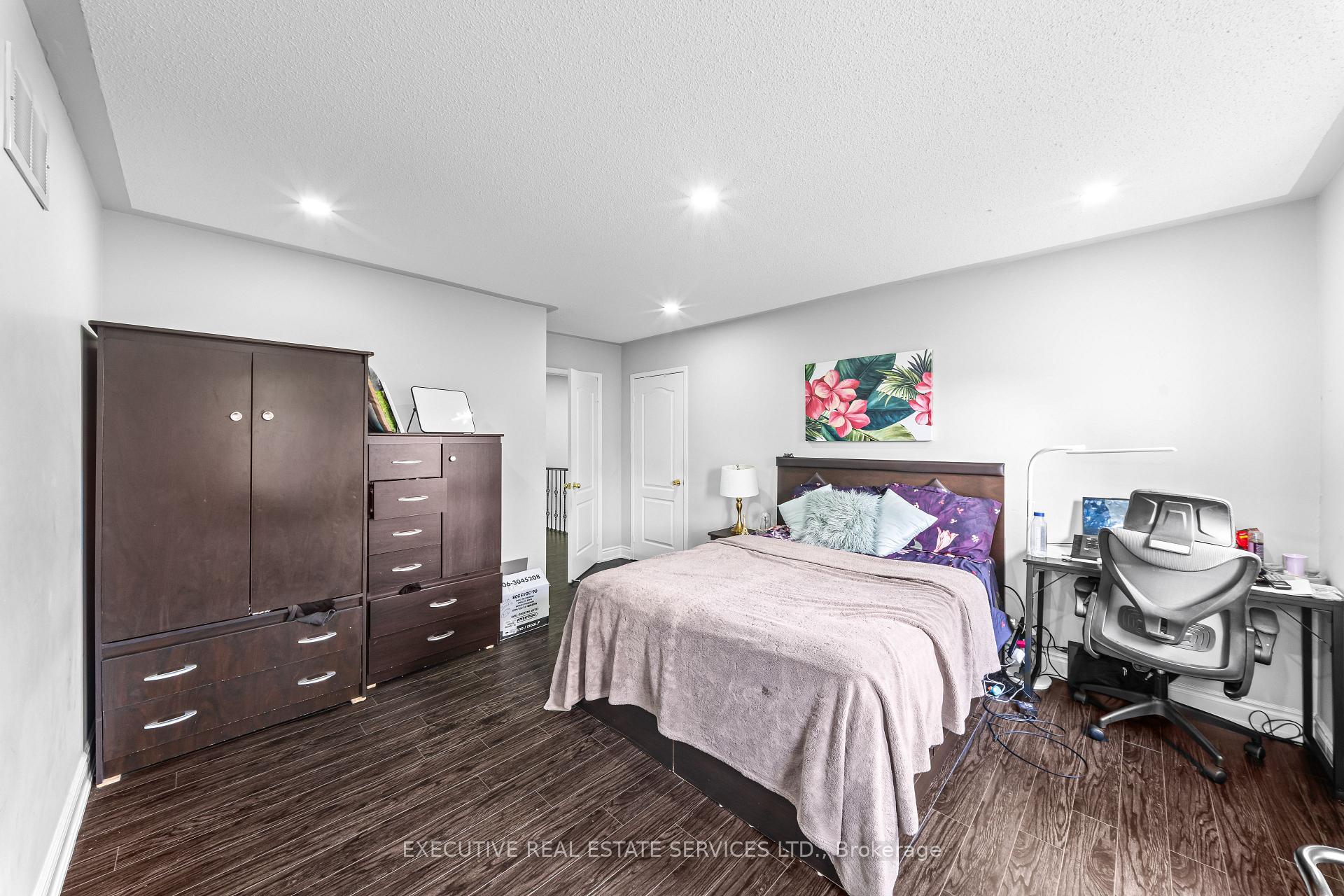 Photo 29 of 7 Chapparal Drive, Brampton, Sandringham-Wellington — HOMEH