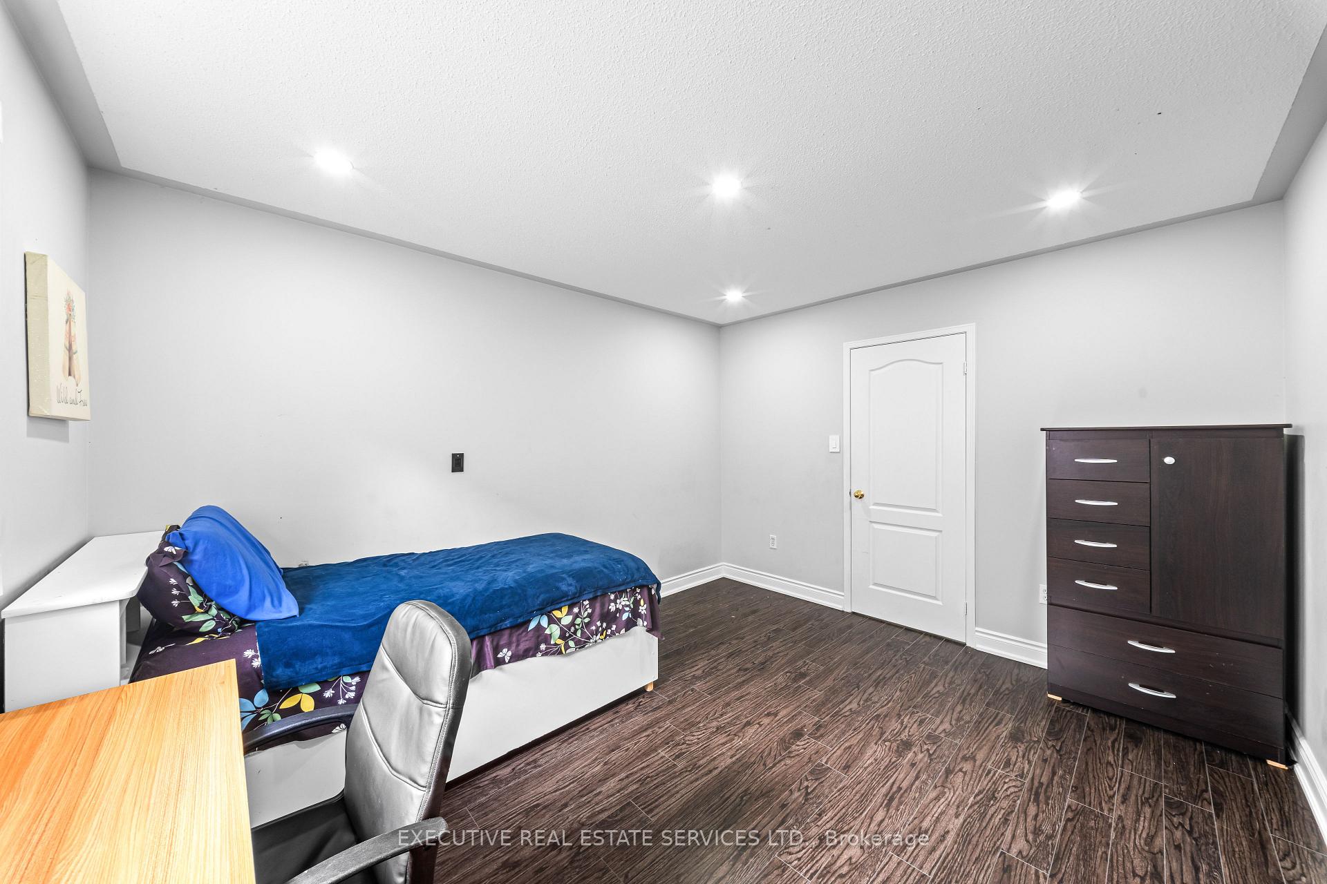 Photo 36 of 7 Chapparal Drive, Brampton, Sandringham-Wellington — HOMEH